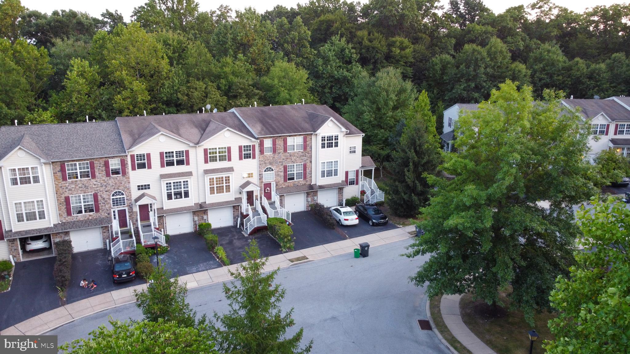 CHARLESTOWN OAKS - Residential