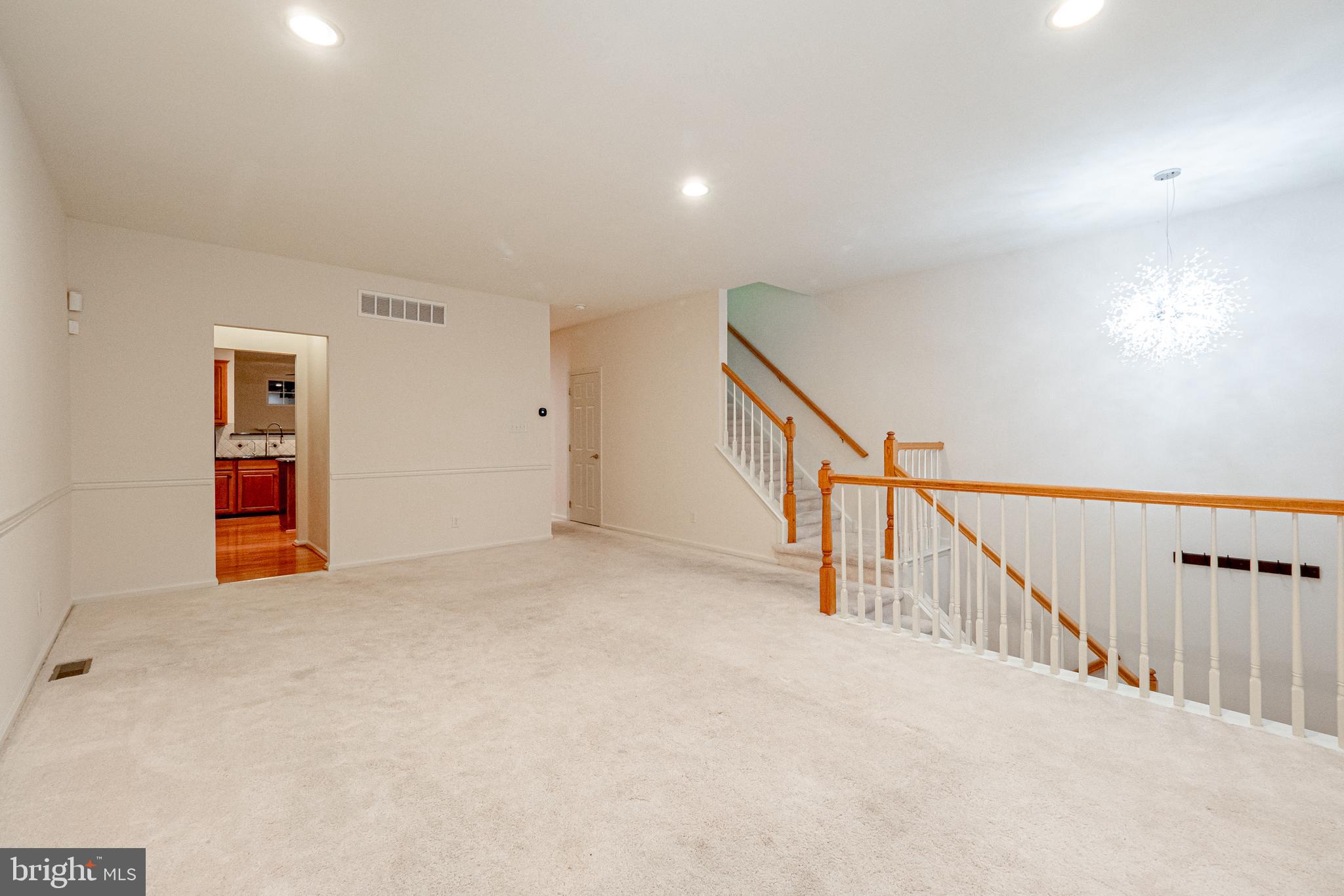 CHARLESTOWN OAKS - Residential