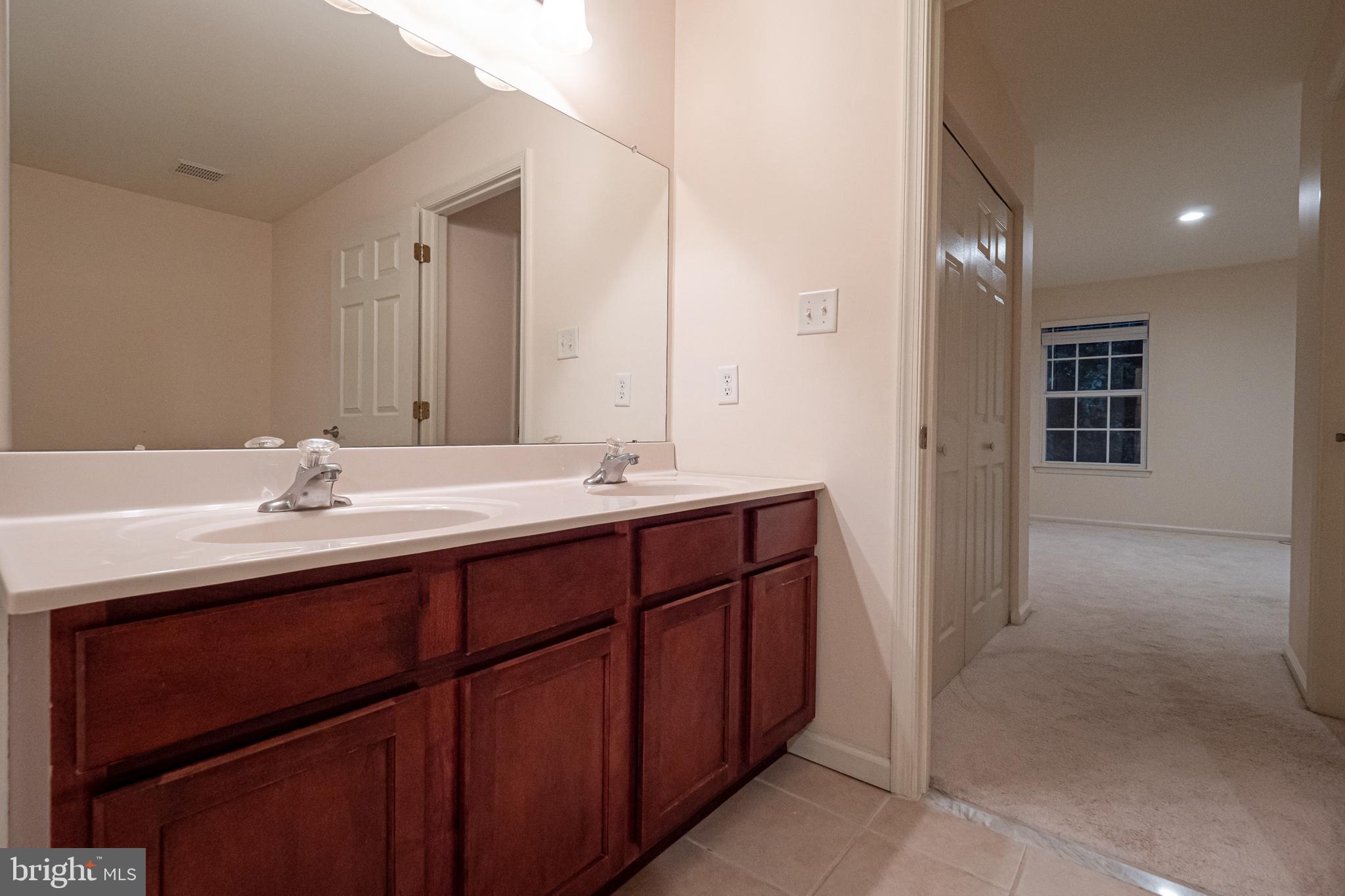 CHARLESTOWN OAKS - Residential
