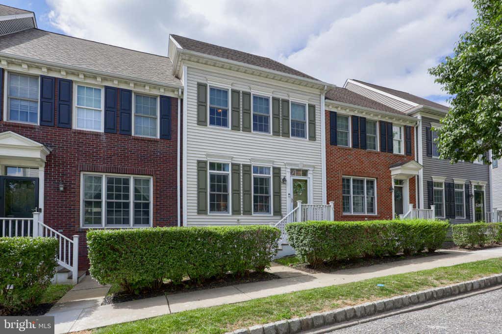 Photo of 204 Sagamore Hill, MOUNT JOY, PA 17552 (MLS # PALA2093040)