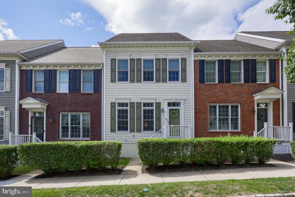 Photo of 204 Sagamore Hill, MOUNT JOY, PA 17552 (MLS # PALA2093040)