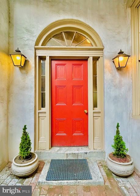 239 RACE STREET