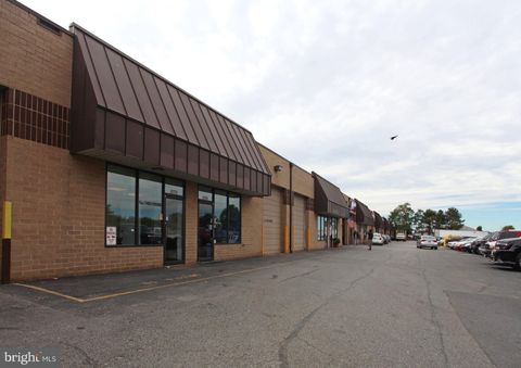 Photo of 8192 Beechcraft Avenue #8192, GAITHERSBURG, MD 20879 (MLS # MDMC2203112) Photo of 8192 Beechcraft Avenue #8192, GAITHERSBURG, MD 20879 (MLS # MDMC2203112)