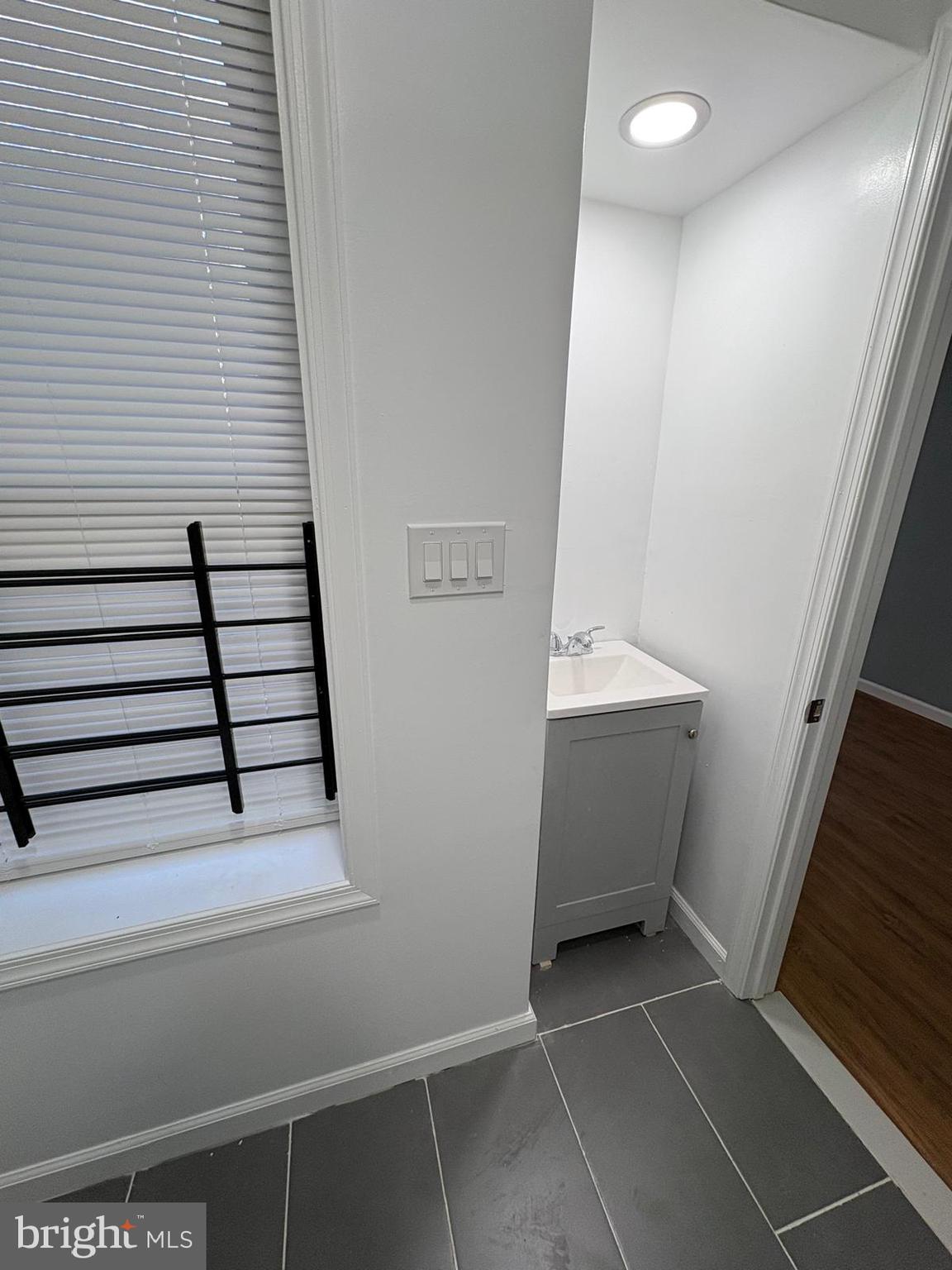 FRANKFORD - Residential Lease