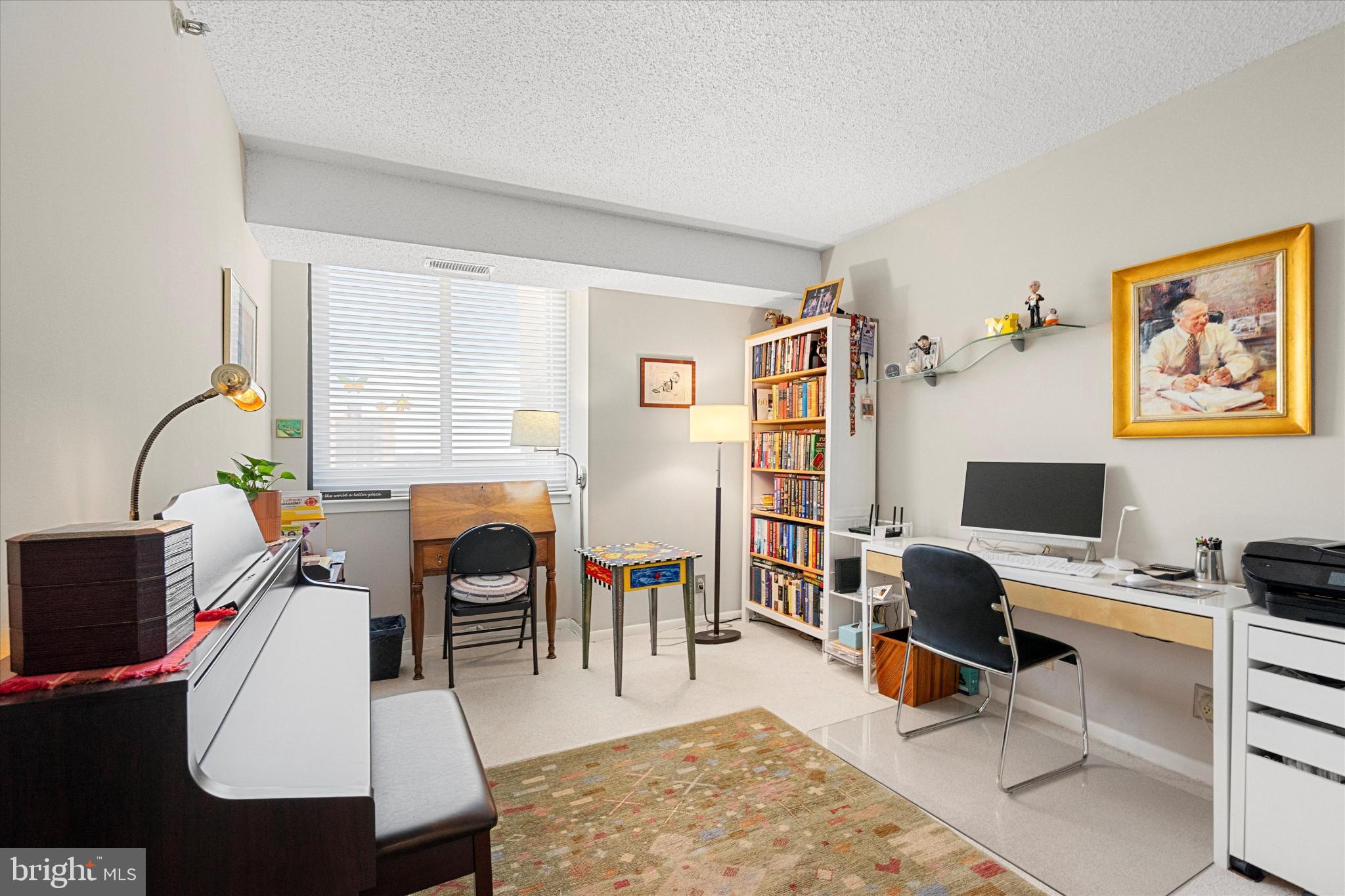 SKYLINE SQUARE CONDO - Residential