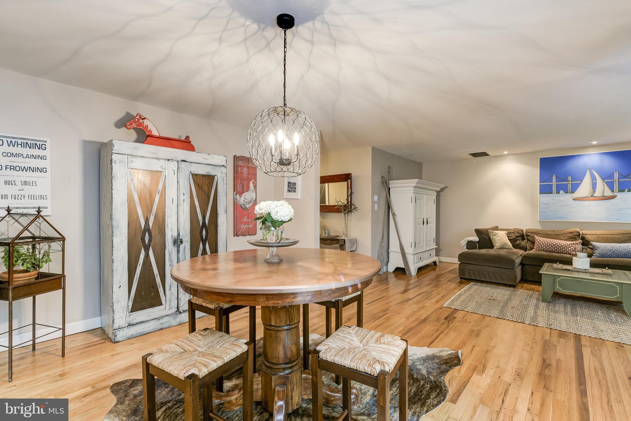 ANNAPOLIS ROADS - Residential