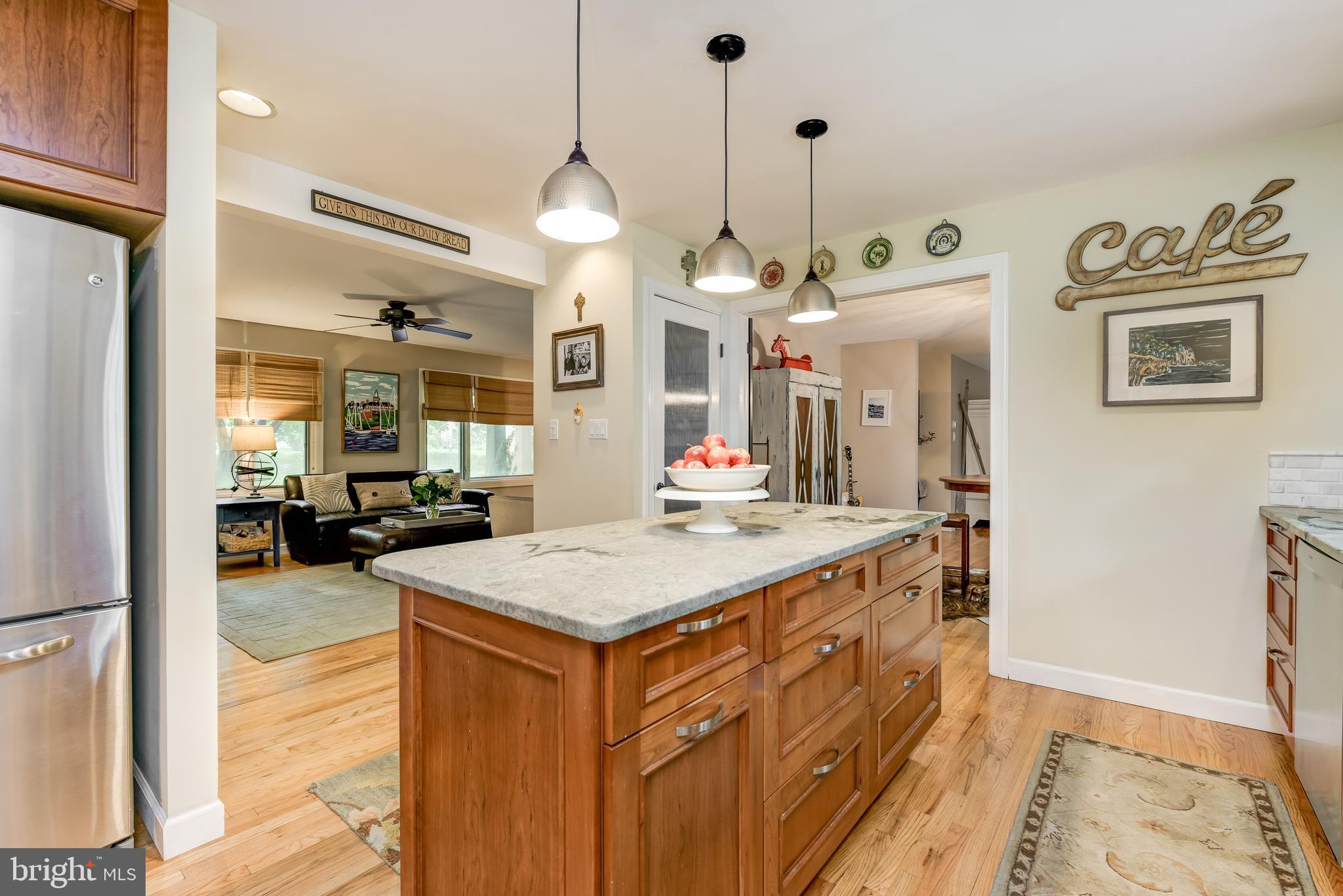 ANNAPOLIS ROADS - Residential