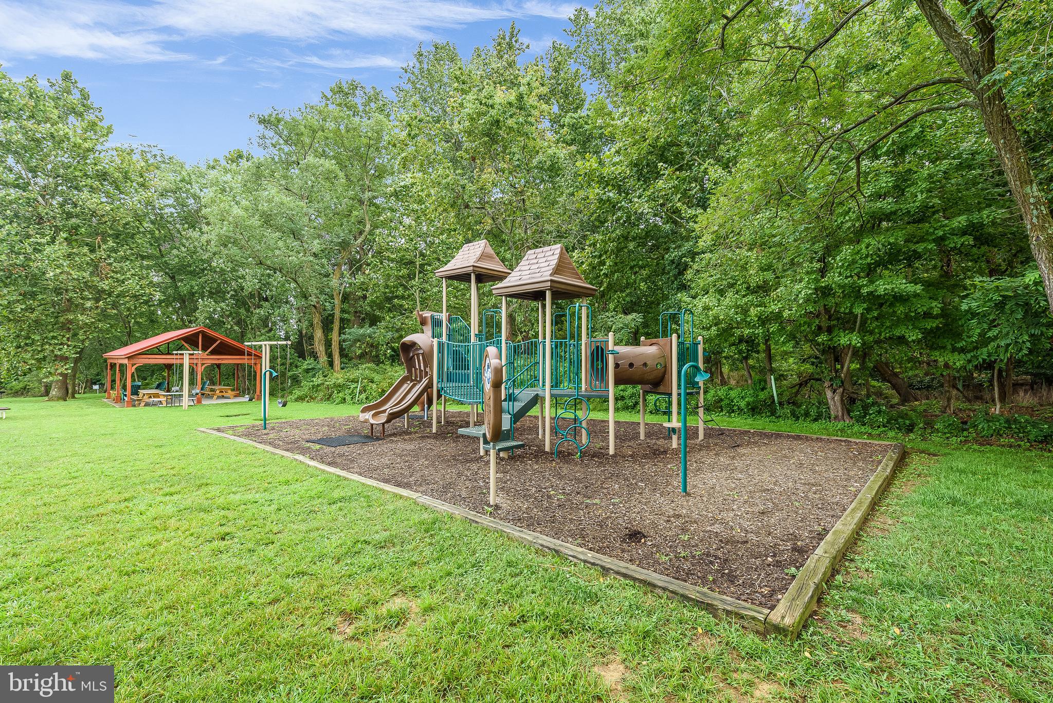 ANNAPOLIS ROADS - Residential