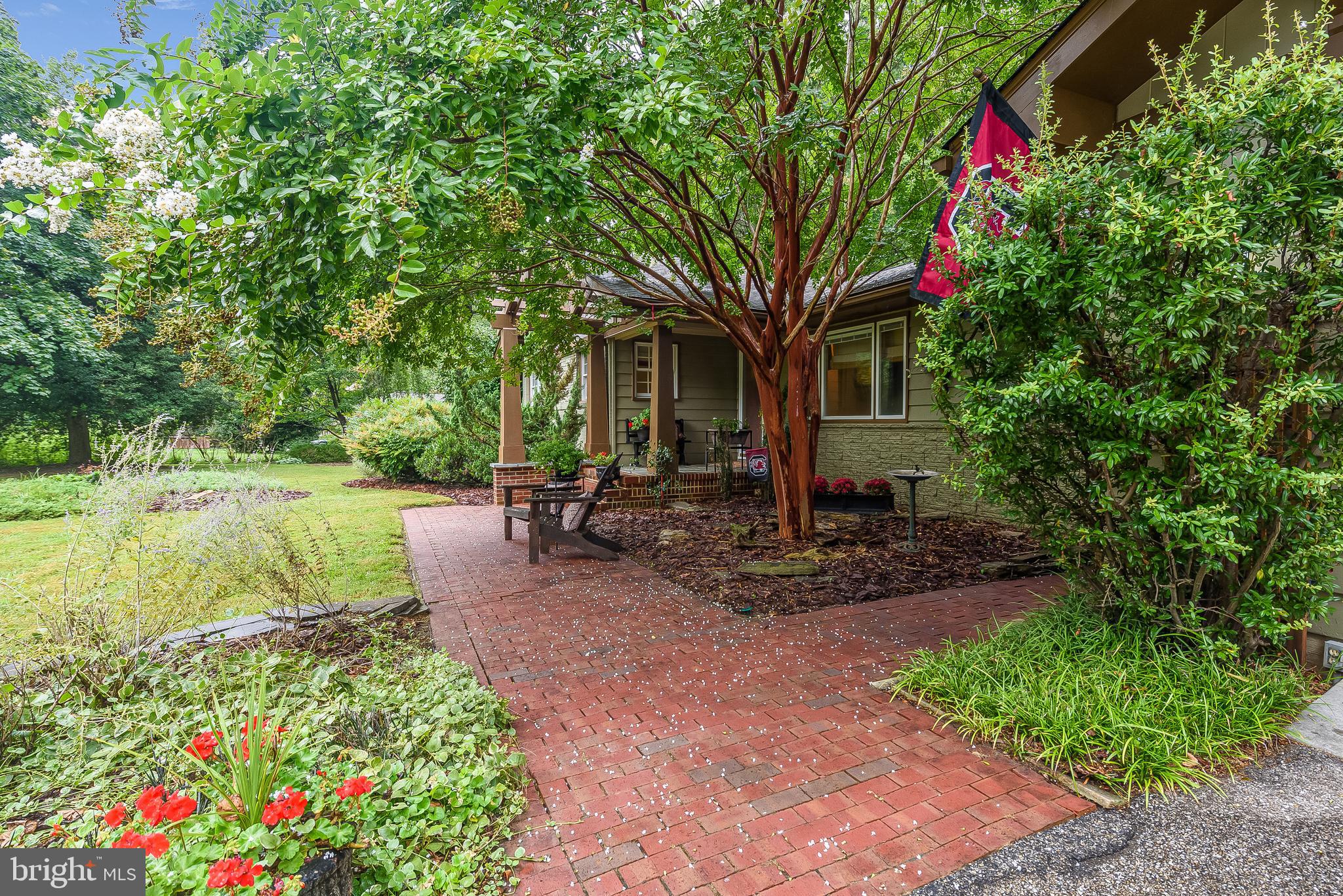 ANNAPOLIS ROADS - Residential