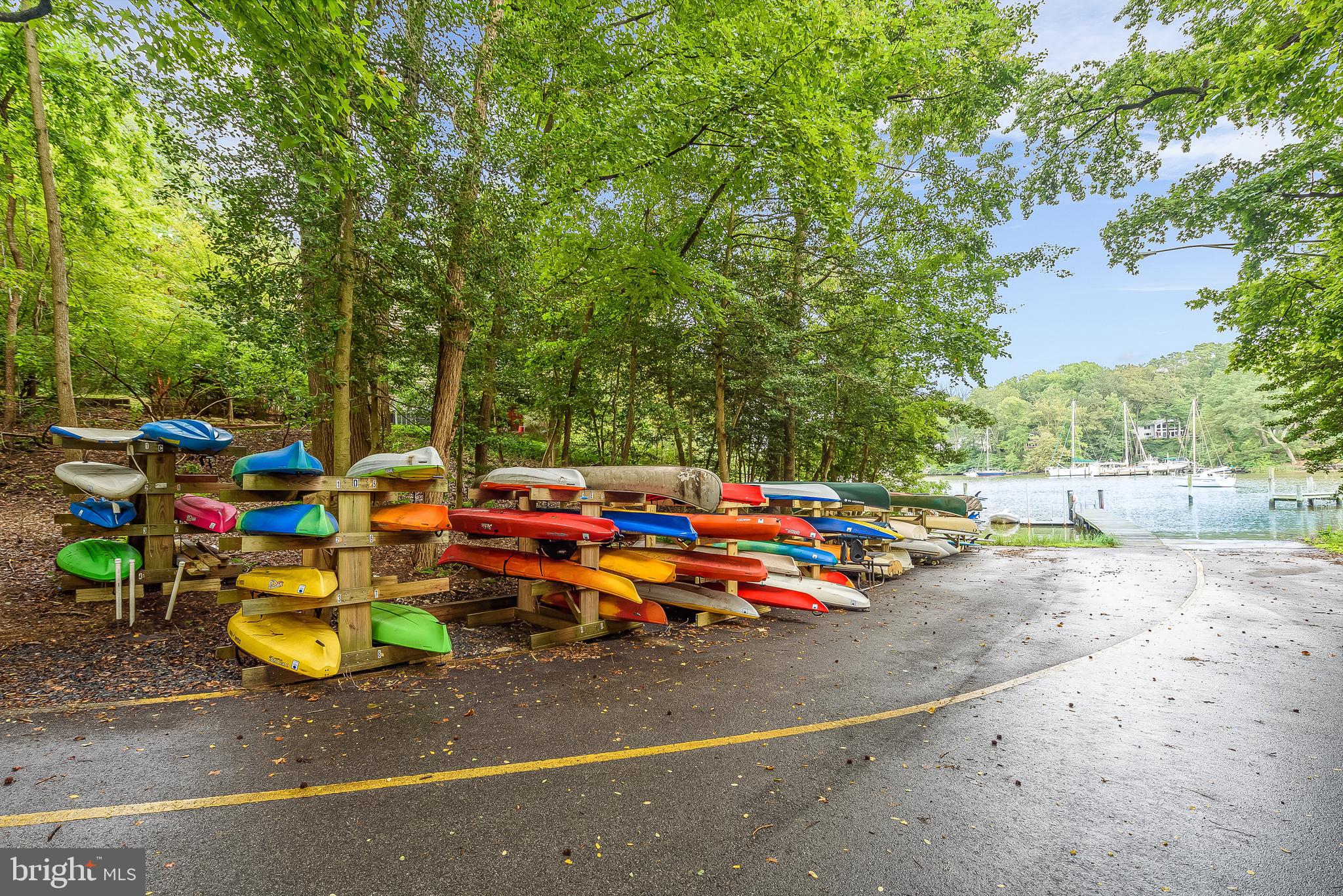 ANNAPOLIS ROADS - Residential