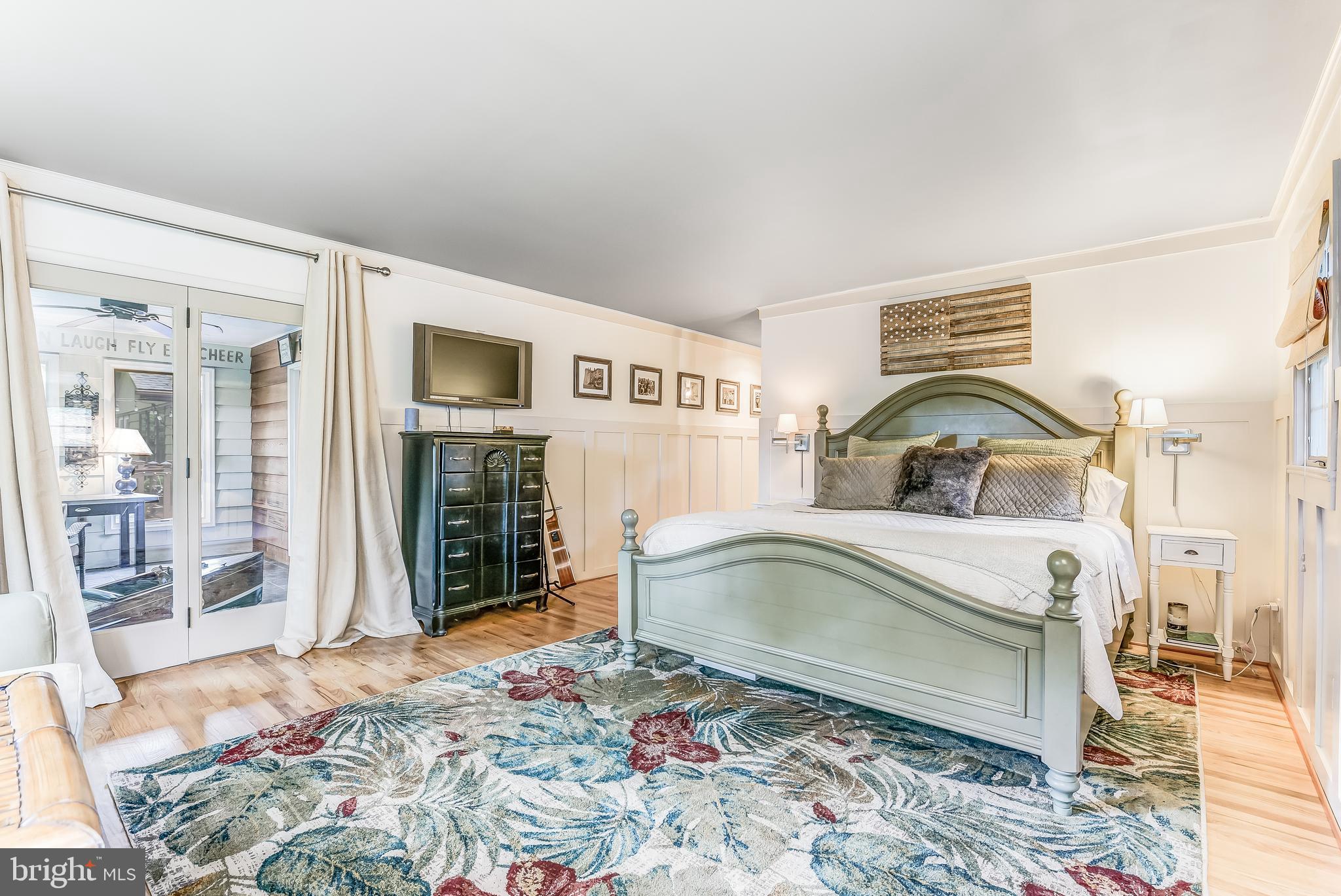 ANNAPOLIS ROADS - Residential