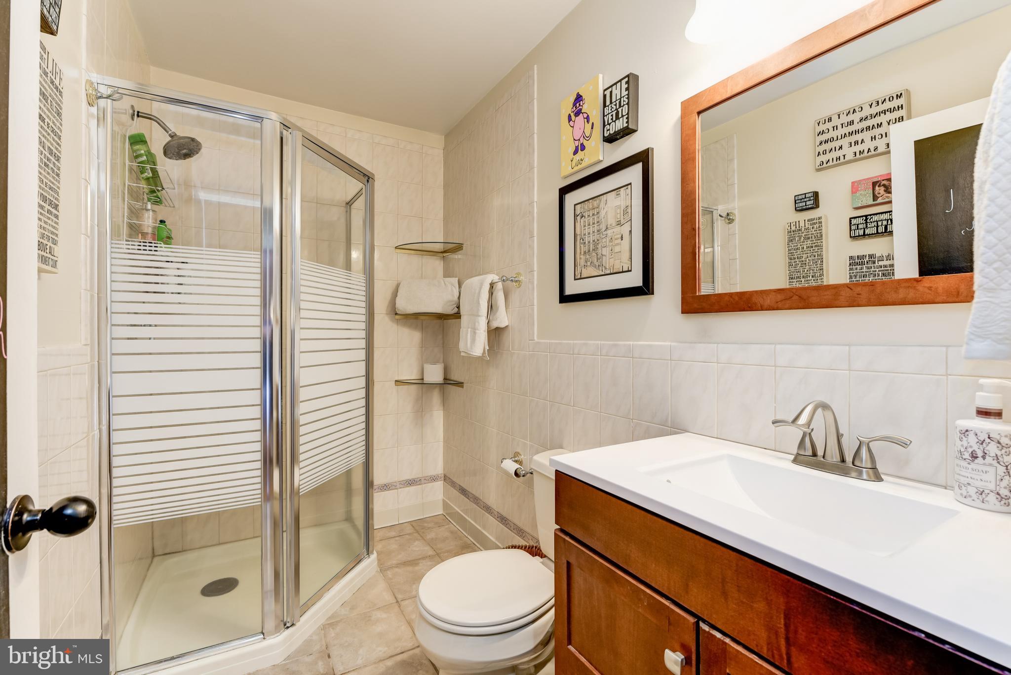 ANNAPOLIS ROADS - Residential