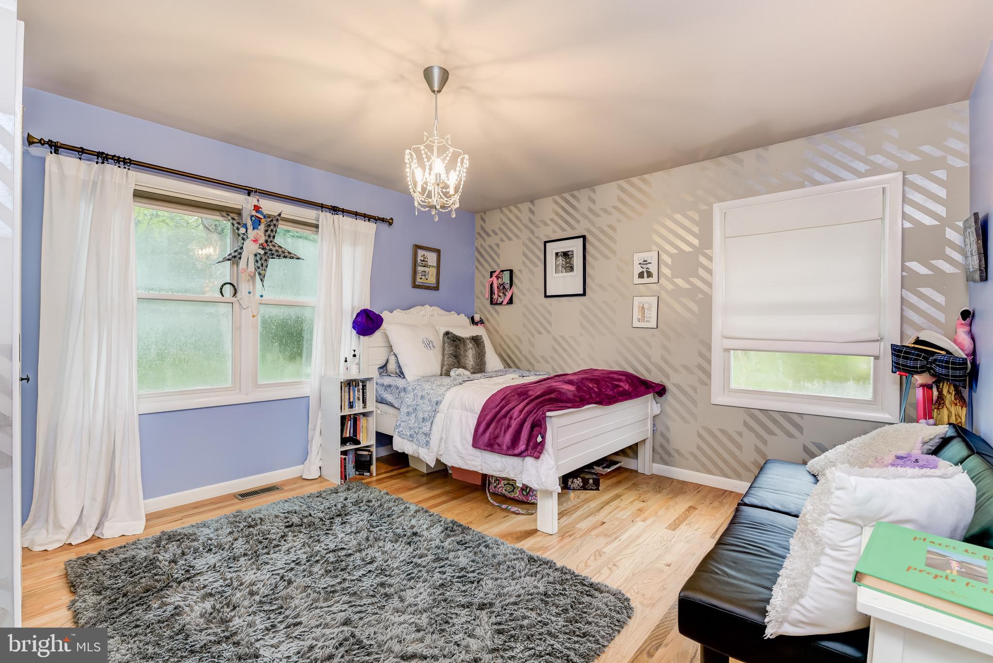 ANNAPOLIS ROADS - Residential