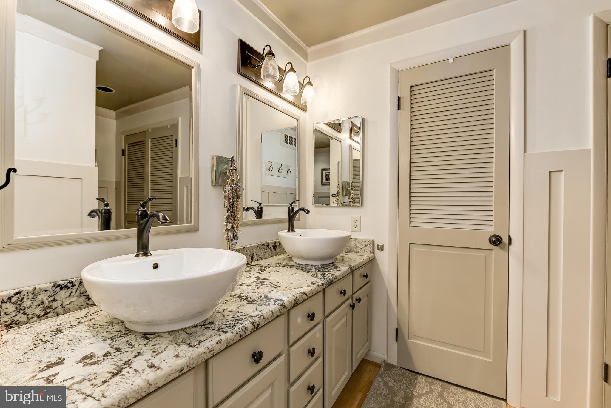 ANNAPOLIS ROADS - Residential