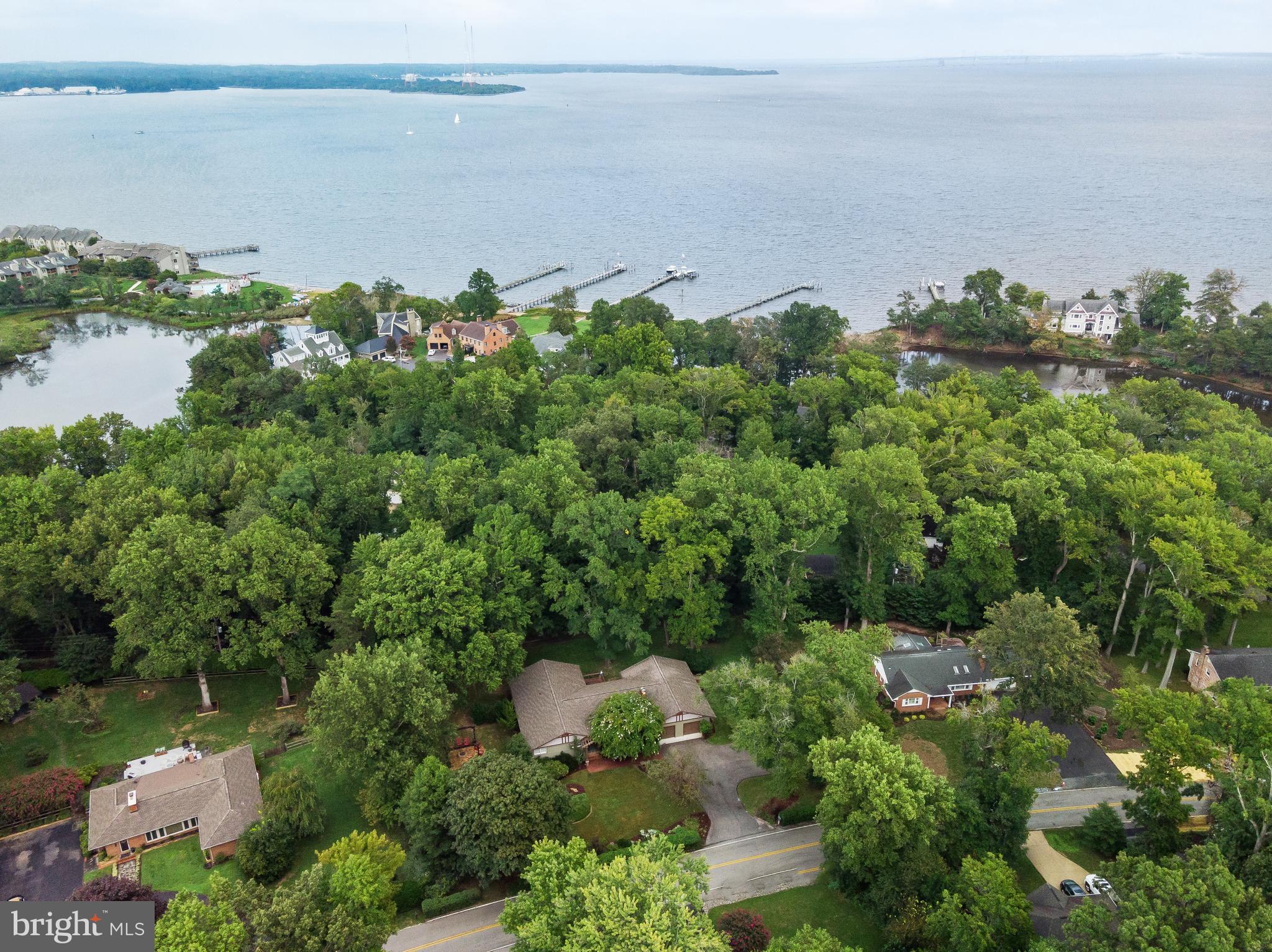 ANNAPOLIS ROADS - Residential