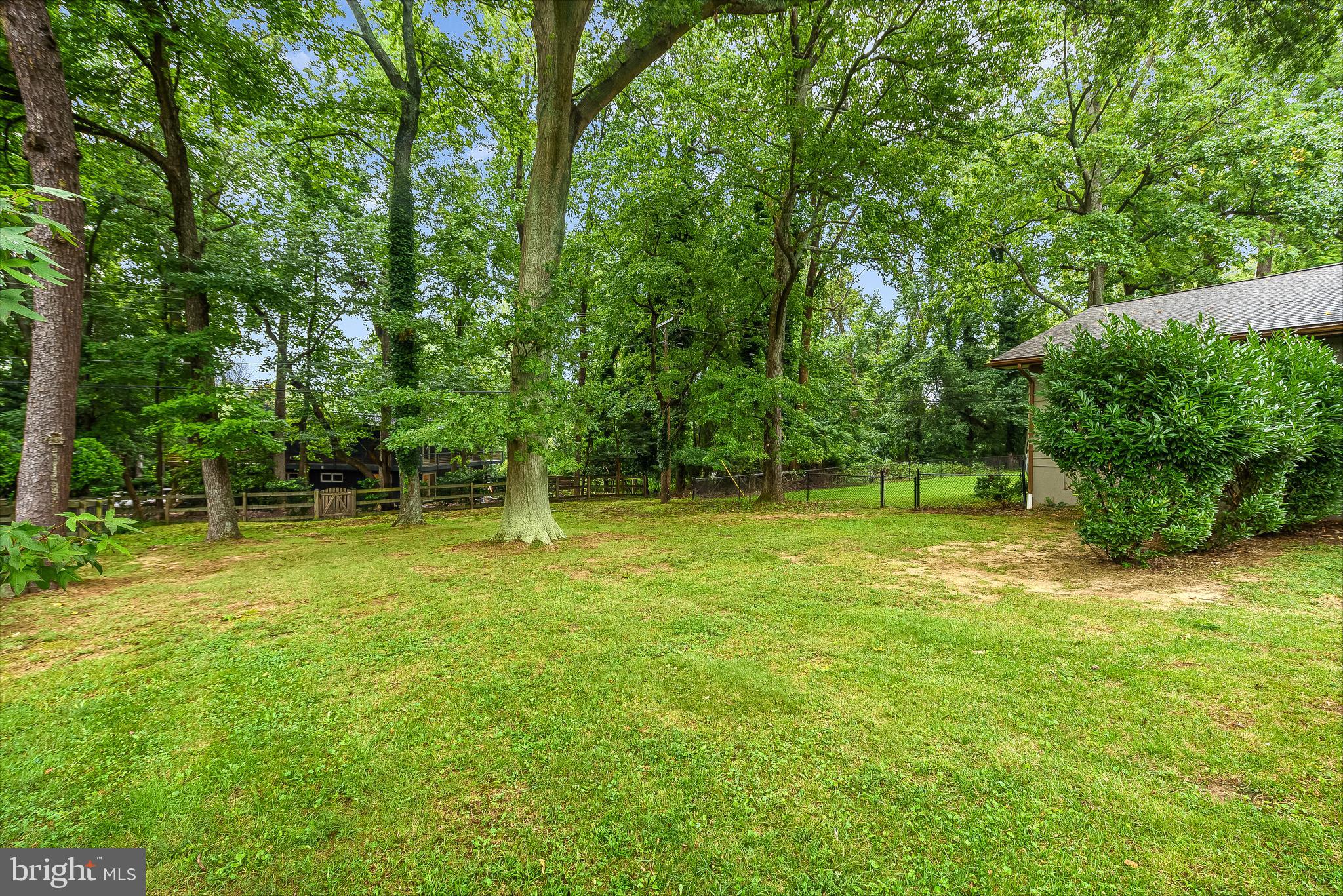 ANNAPOLIS ROADS - Residential