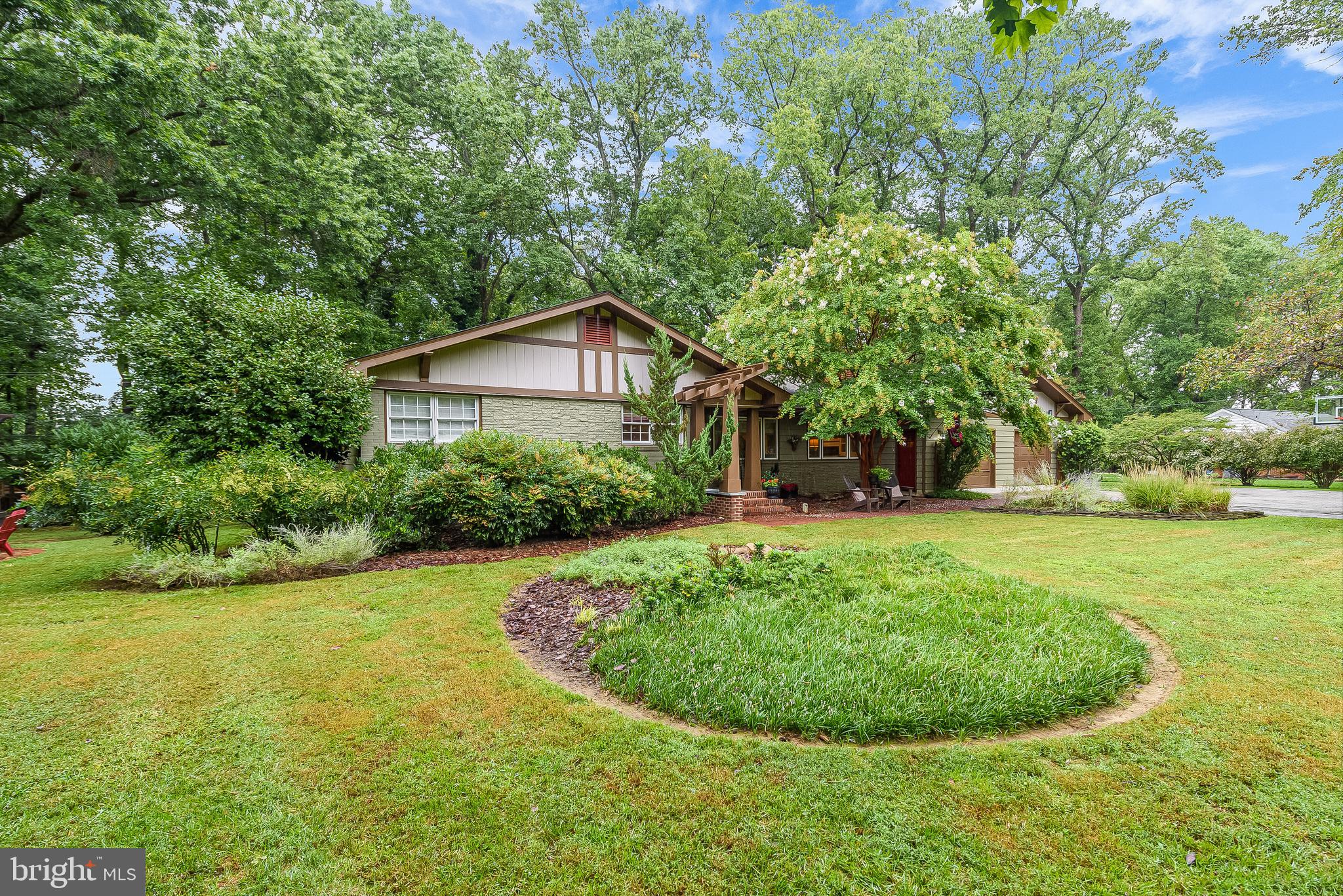 ANNAPOLIS ROADS - Residential