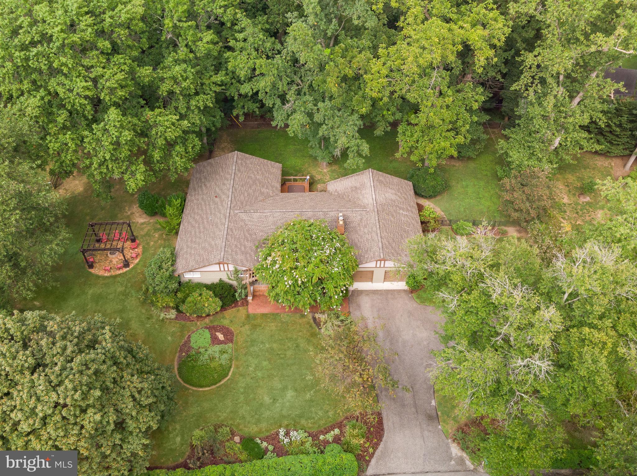 ANNAPOLIS ROADS - Residential