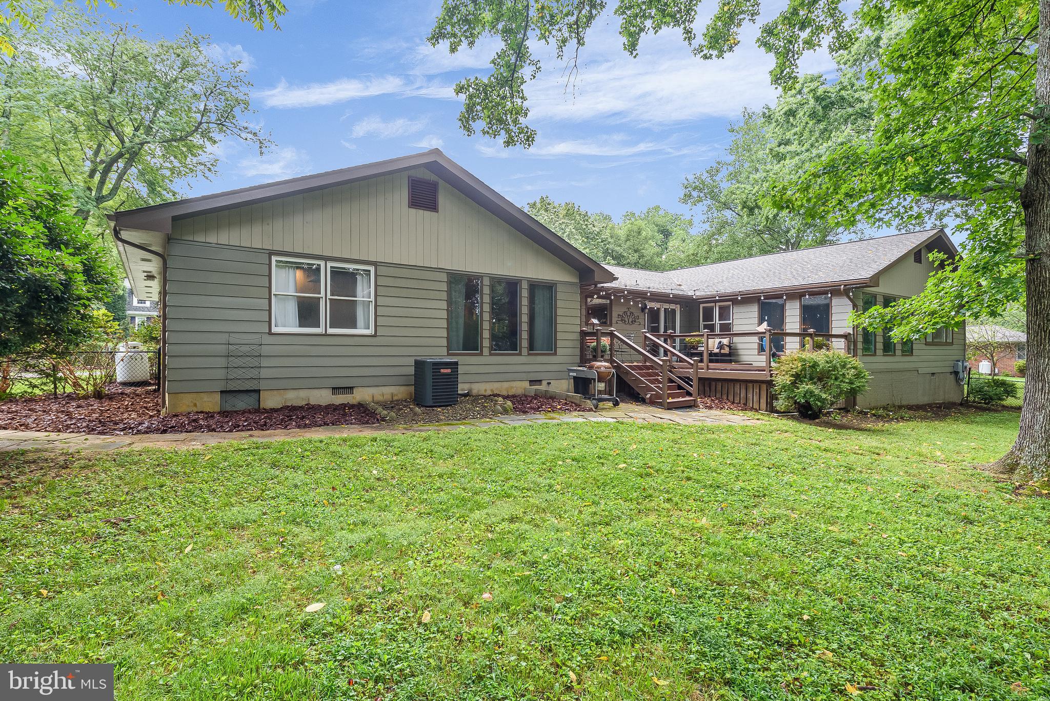 ANNAPOLIS ROADS - Residential