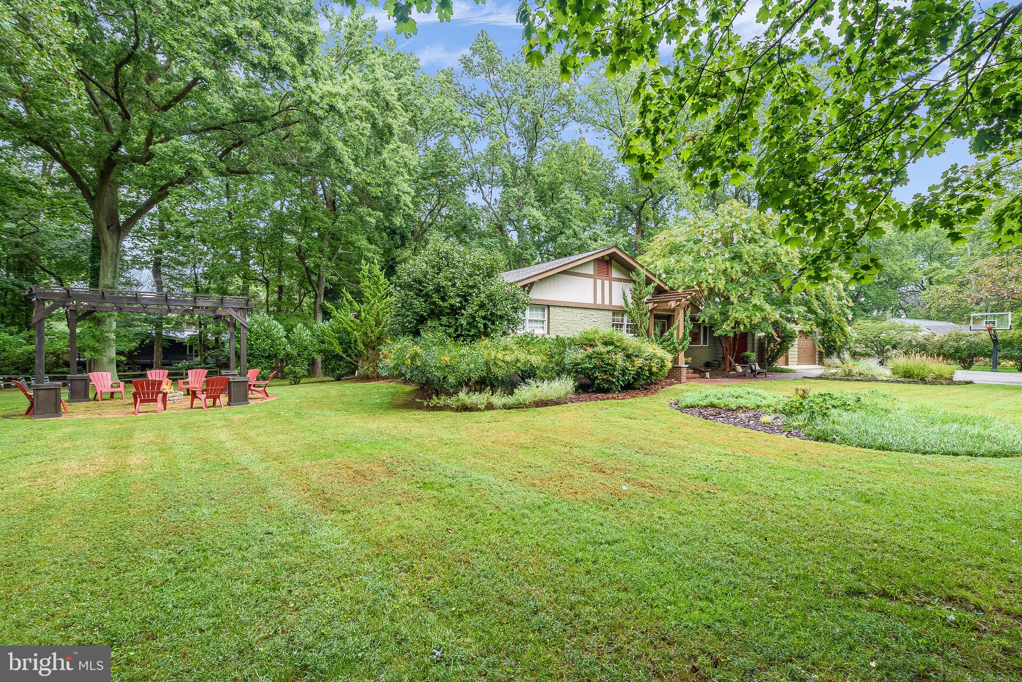 ANNAPOLIS ROADS - Residential