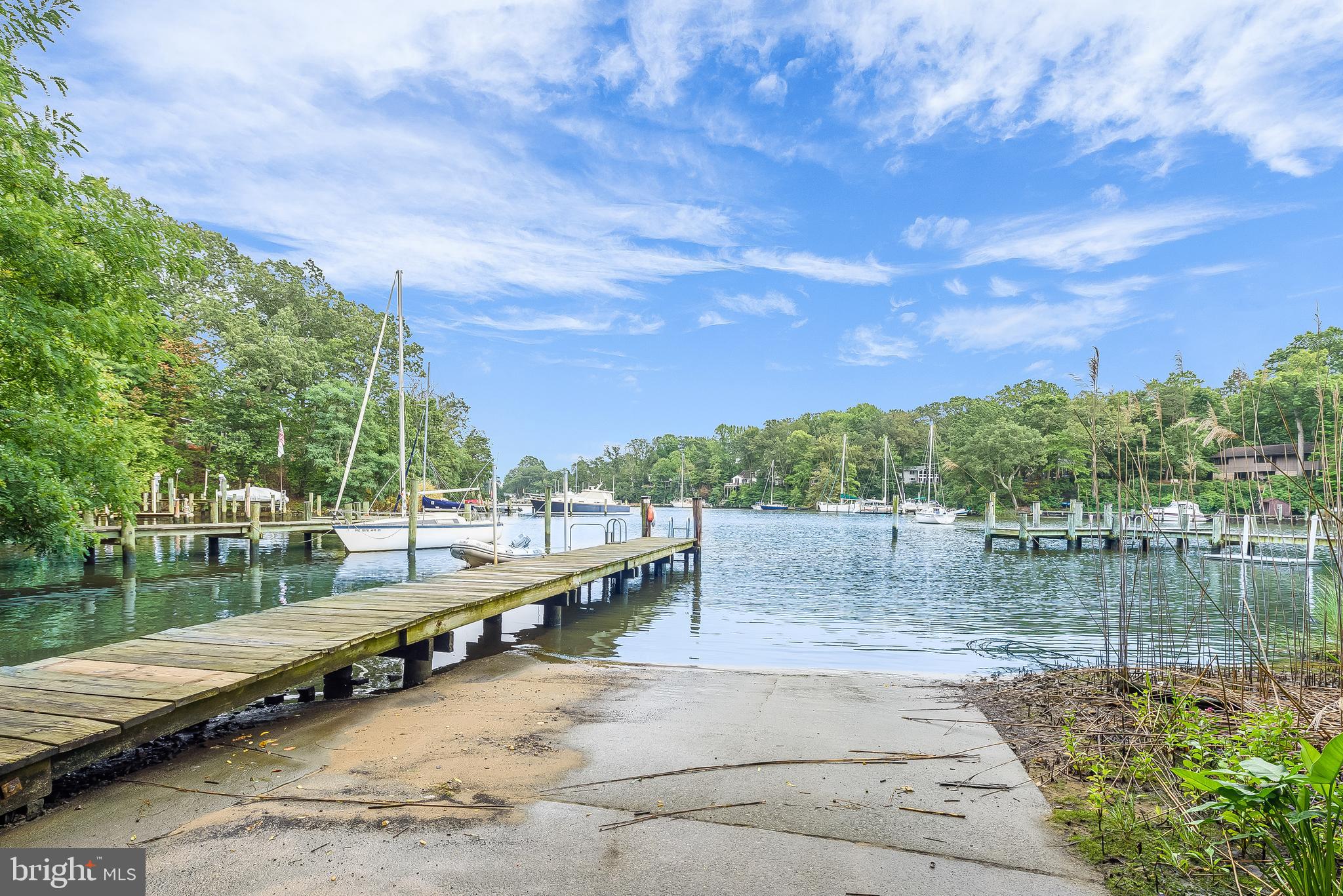 ANNAPOLIS ROADS - Residential