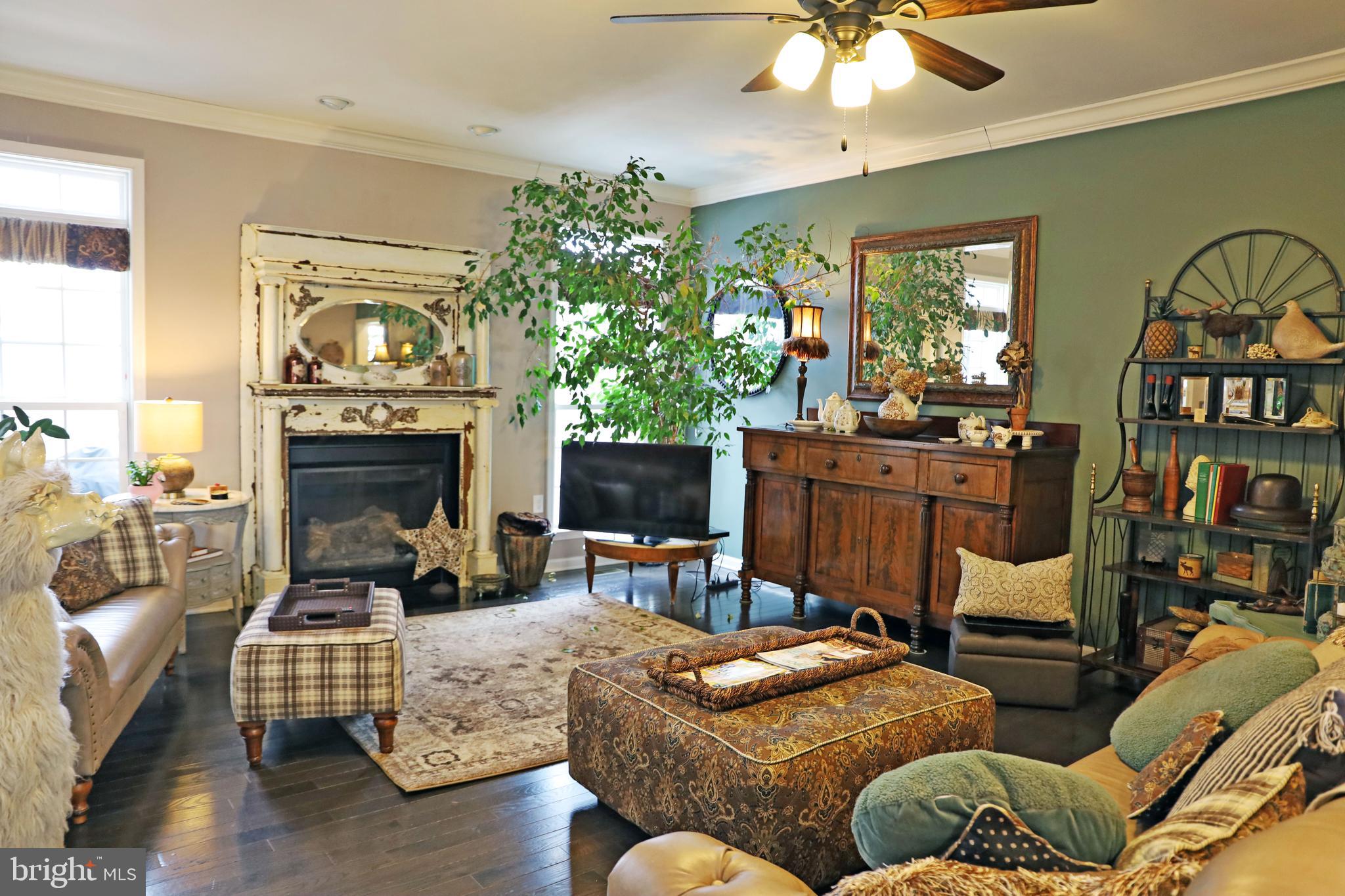 BROOKFIELD - Residential