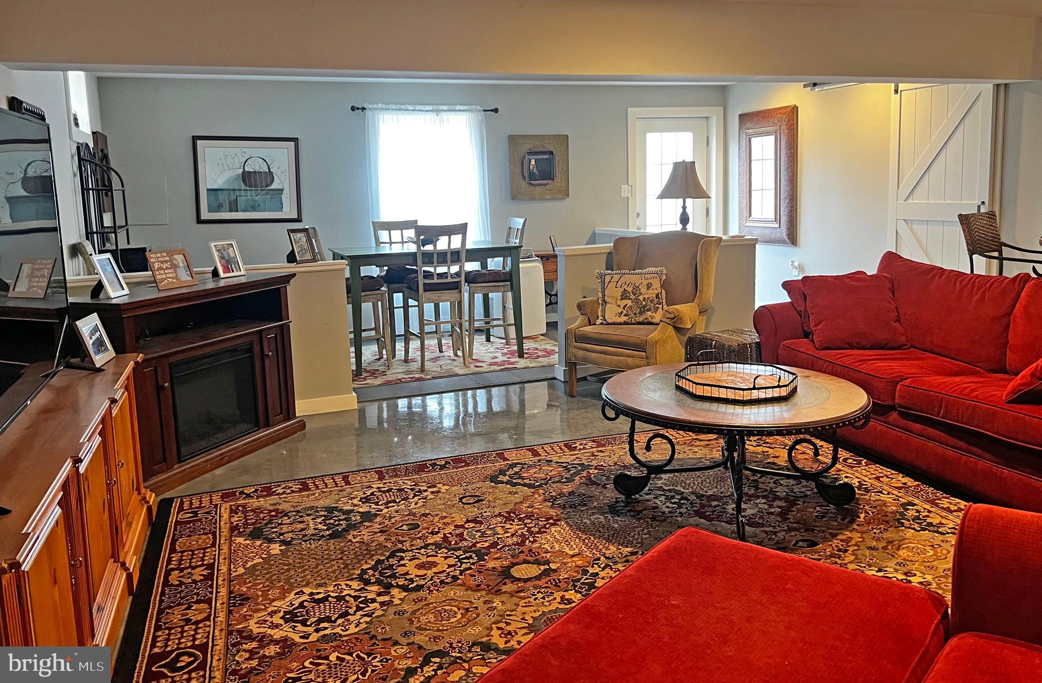 BROOKFIELD - Residential