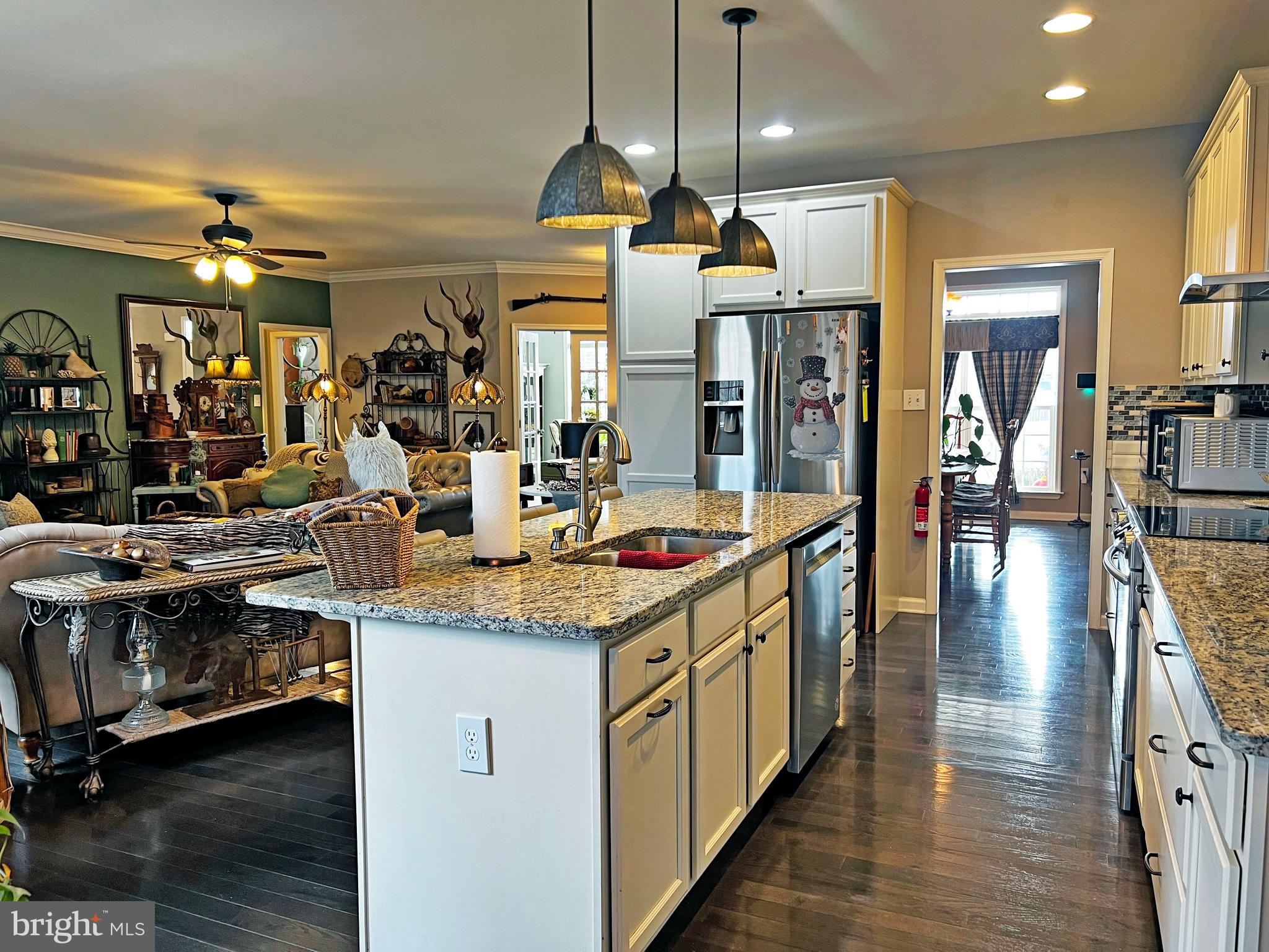 BROOKFIELD - Residential