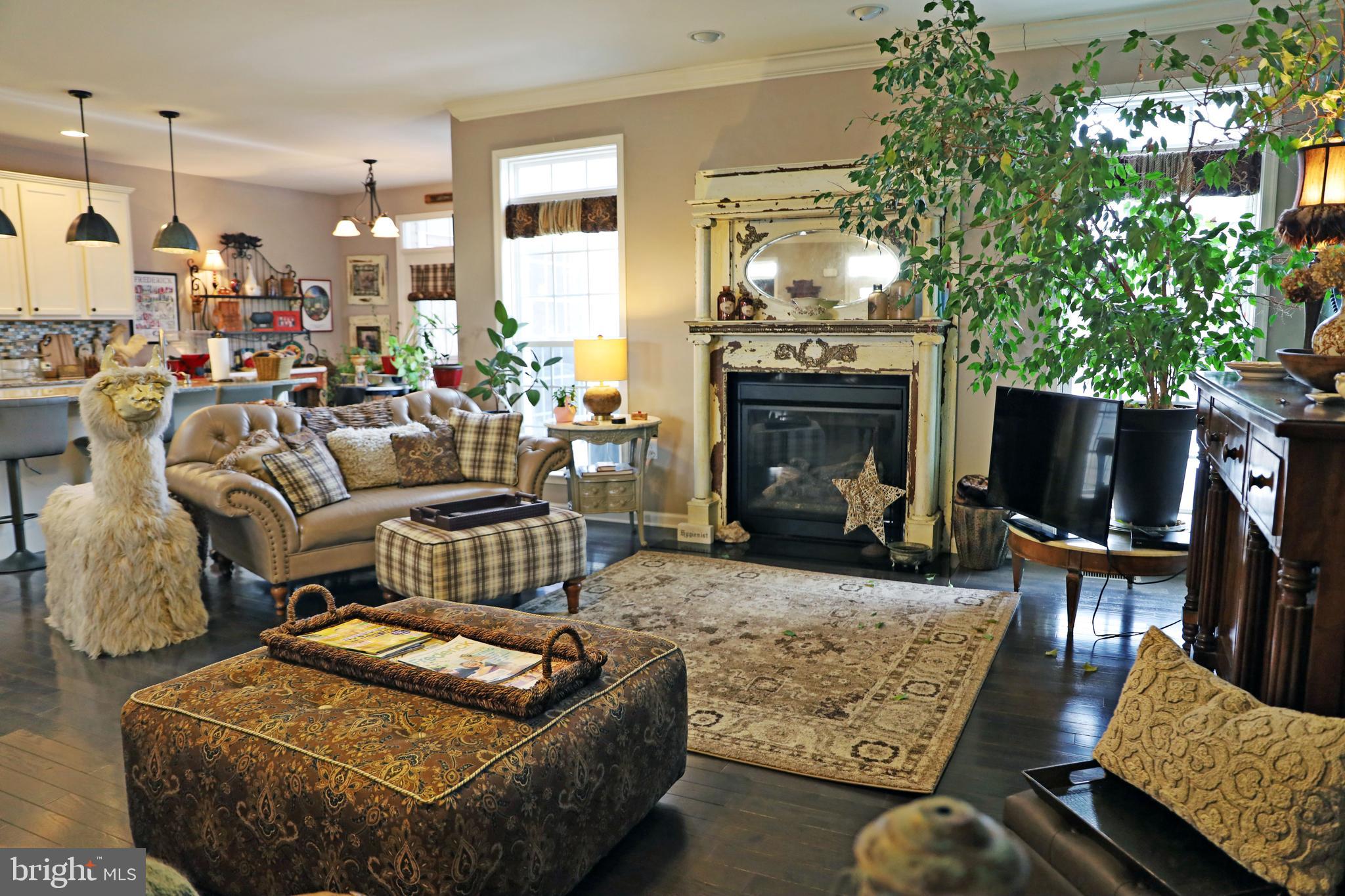 BROOKFIELD - Residential