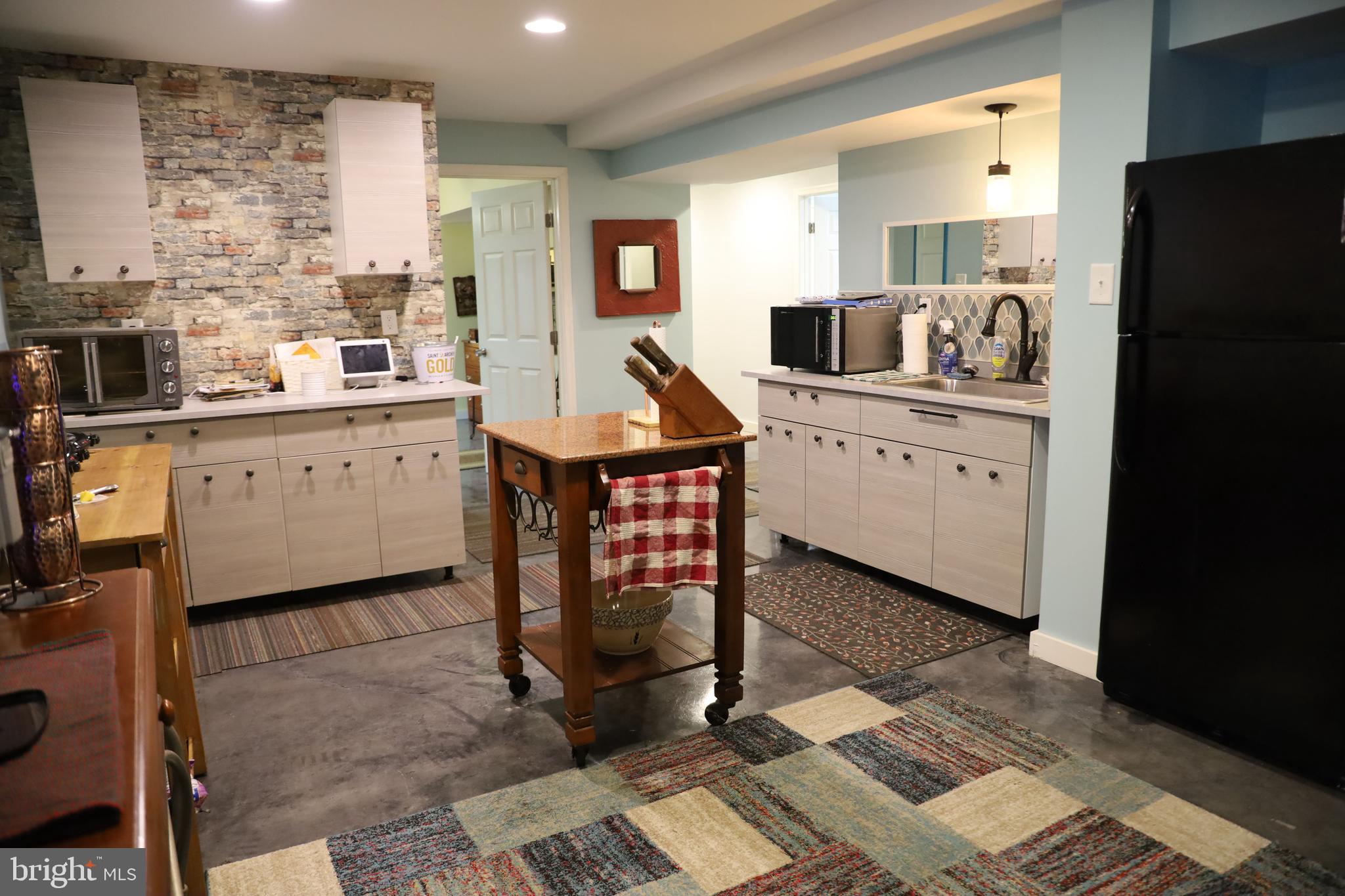 BROOKFIELD - Residential