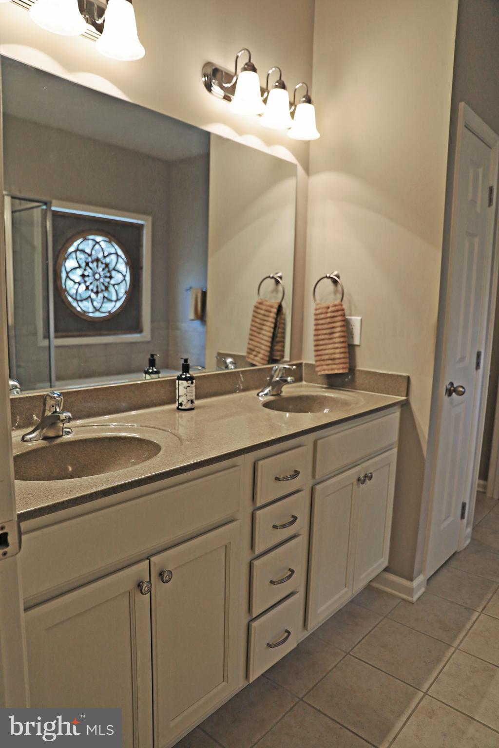 BROOKFIELD - Residential