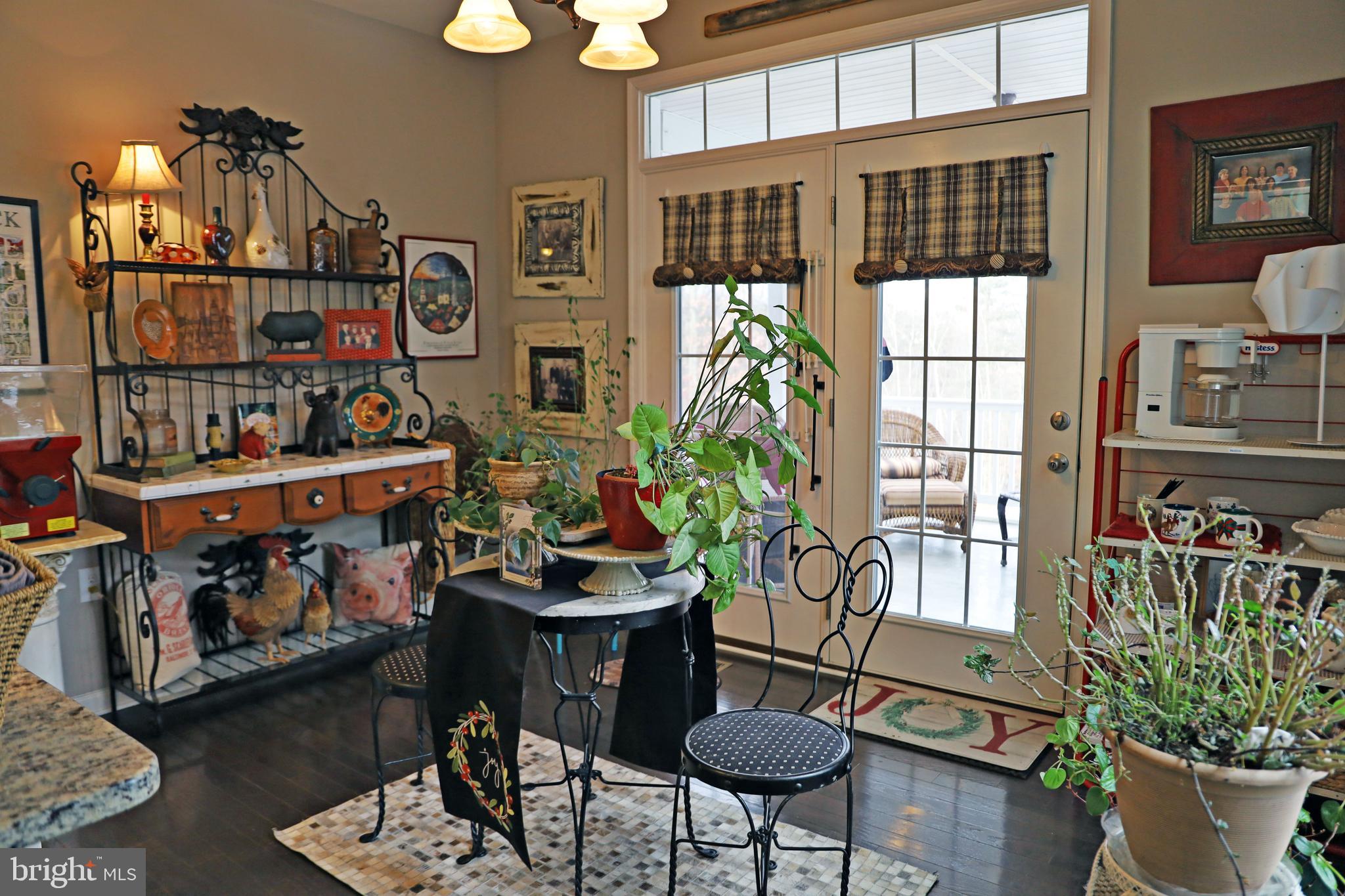 BROOKFIELD - Residential