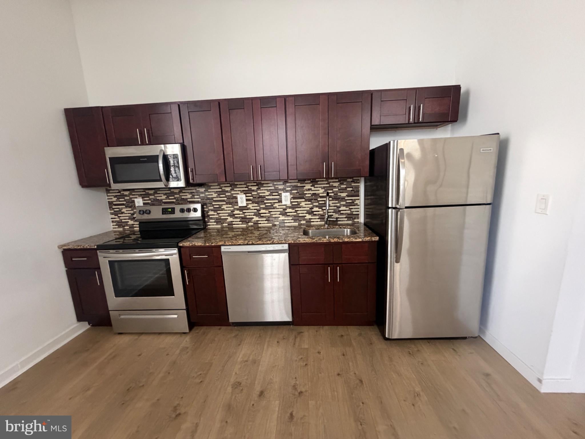 4 LEVERINGTON AVENUE UNIT 101