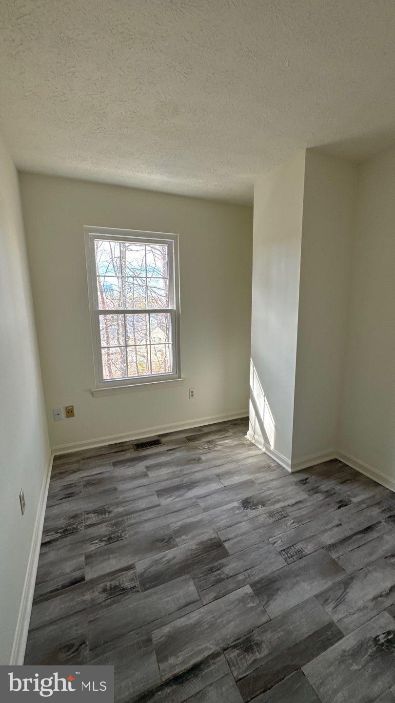 KINGS RANSOM - Residential Lease