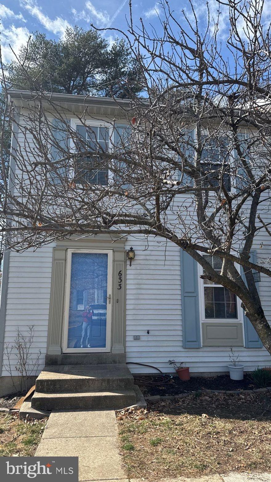 Town Home in Odenton! 3 bedroom, 2.5 bath end unit town home. Freshly painted throughout. Huge deck and fully fenced yard.  Off street parking with 2 assigned spots .  Will consider your pet.  No smoking.