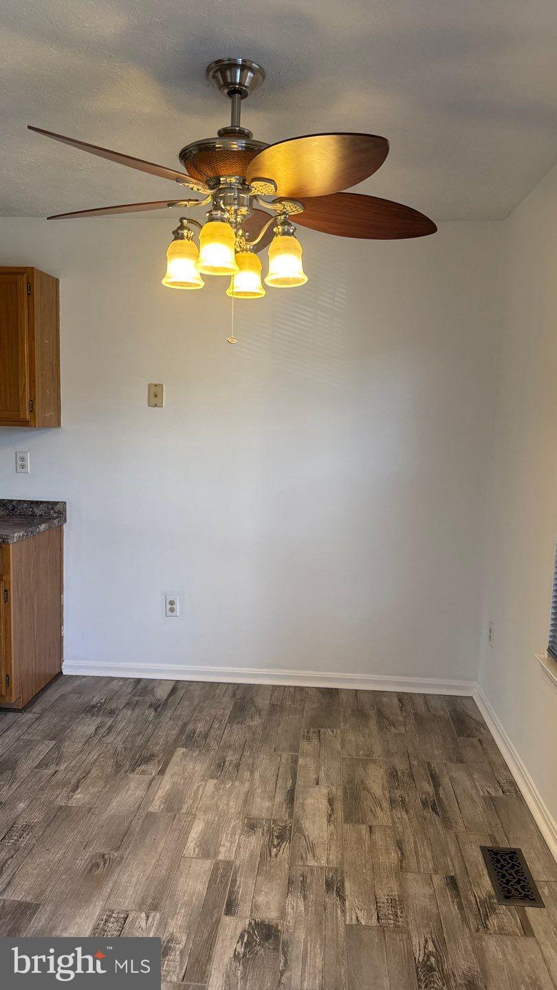 KINGS RANSOM - Residential Lease