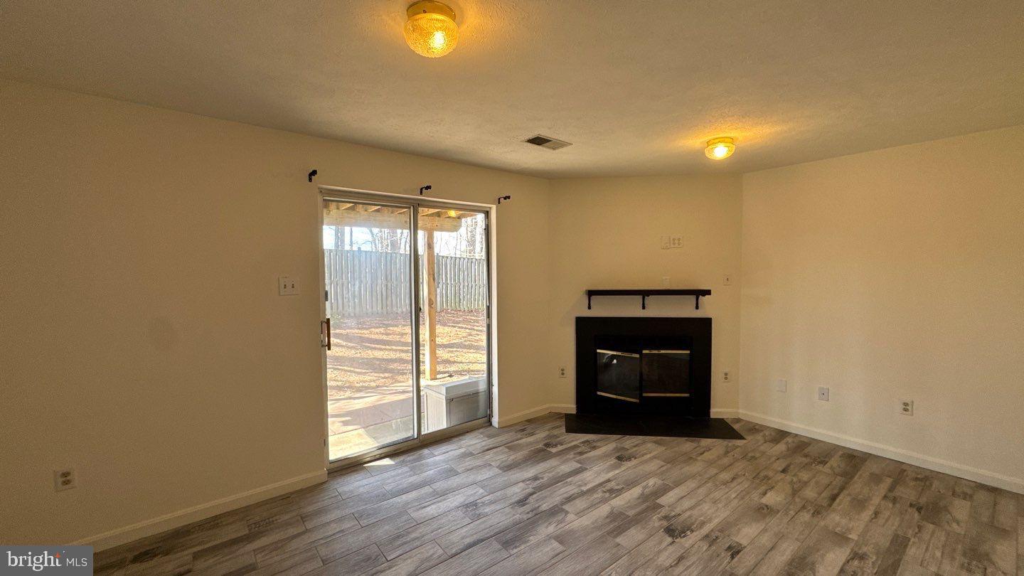 KINGS RANSOM - Residential Lease