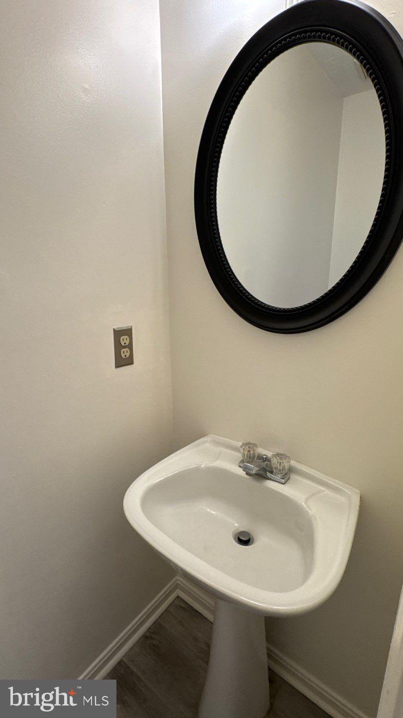 KINGS RANSOM - Residential Lease