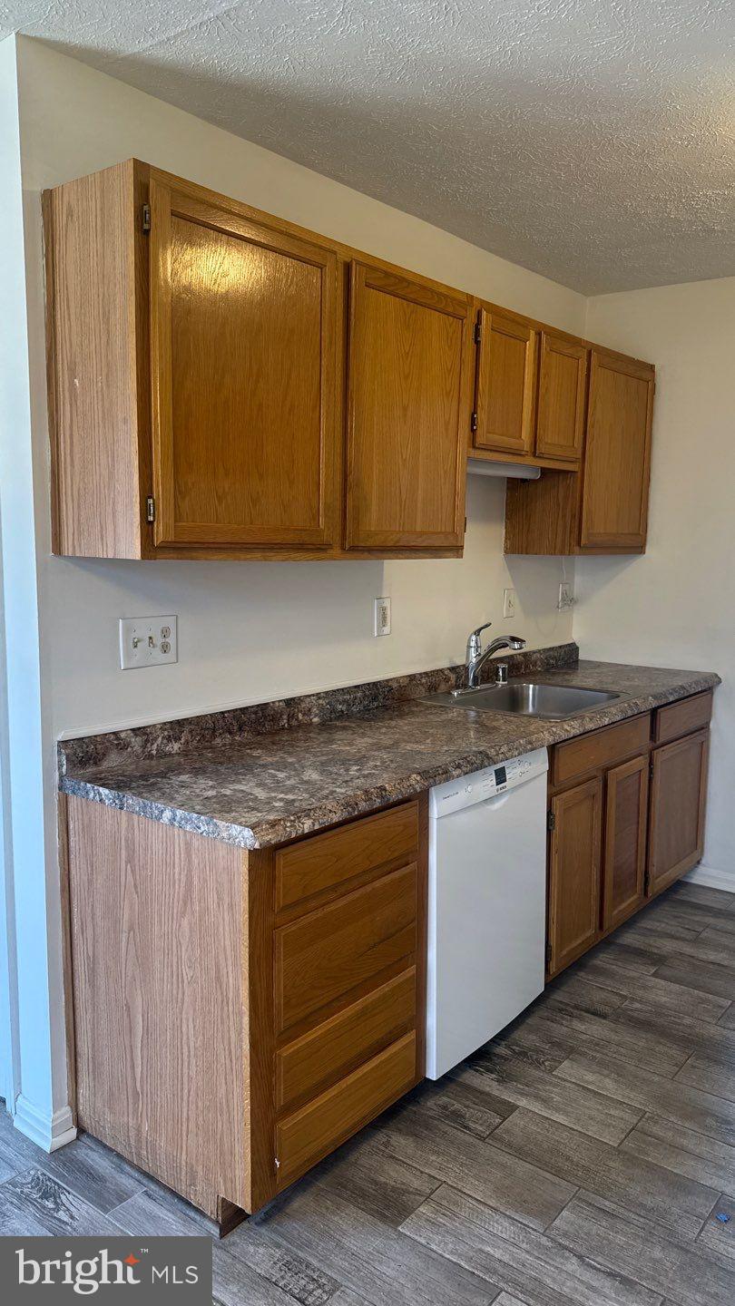 KINGS RANSOM - Residential Lease