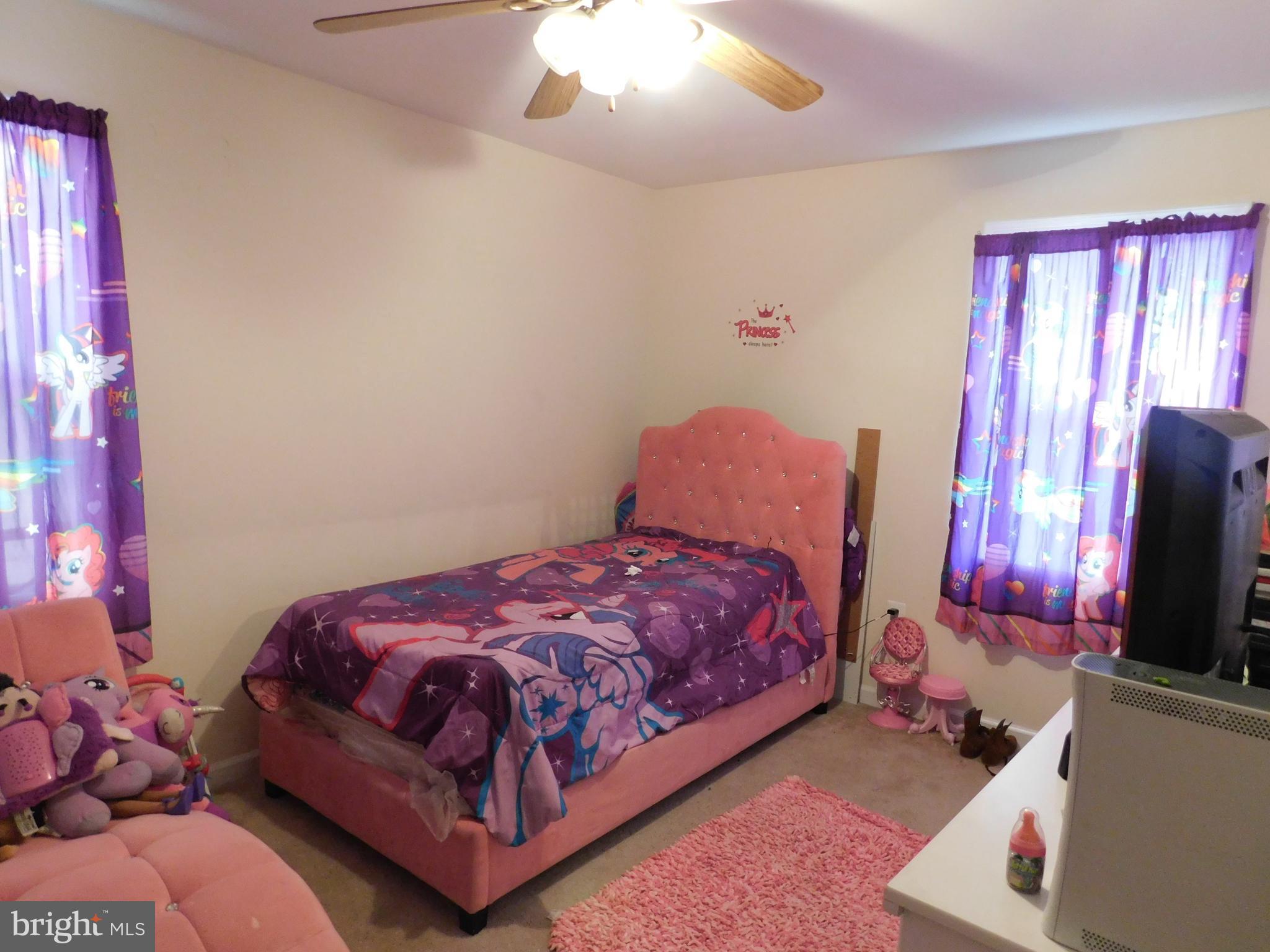 LAKE LAND - Residential Lease