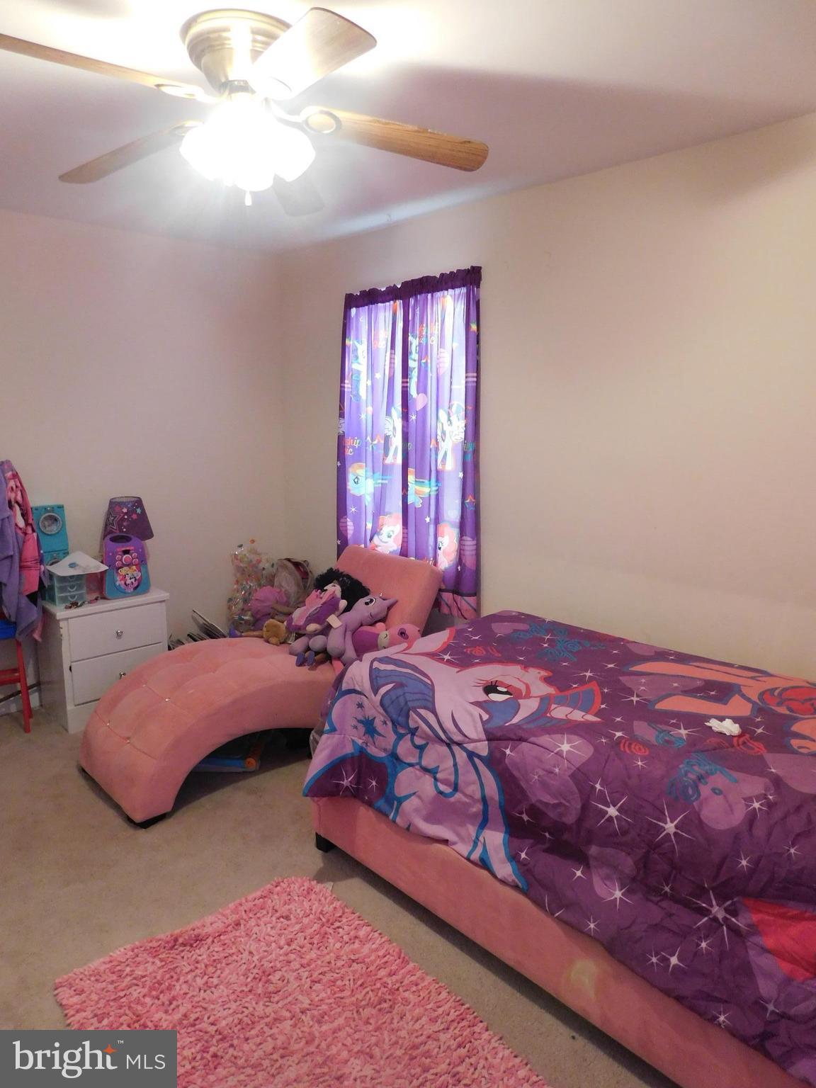 LAKE LAND - Residential Lease