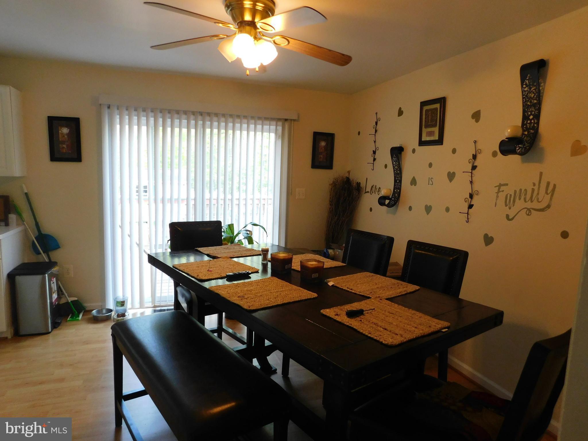 LAKE LAND - Residential Lease