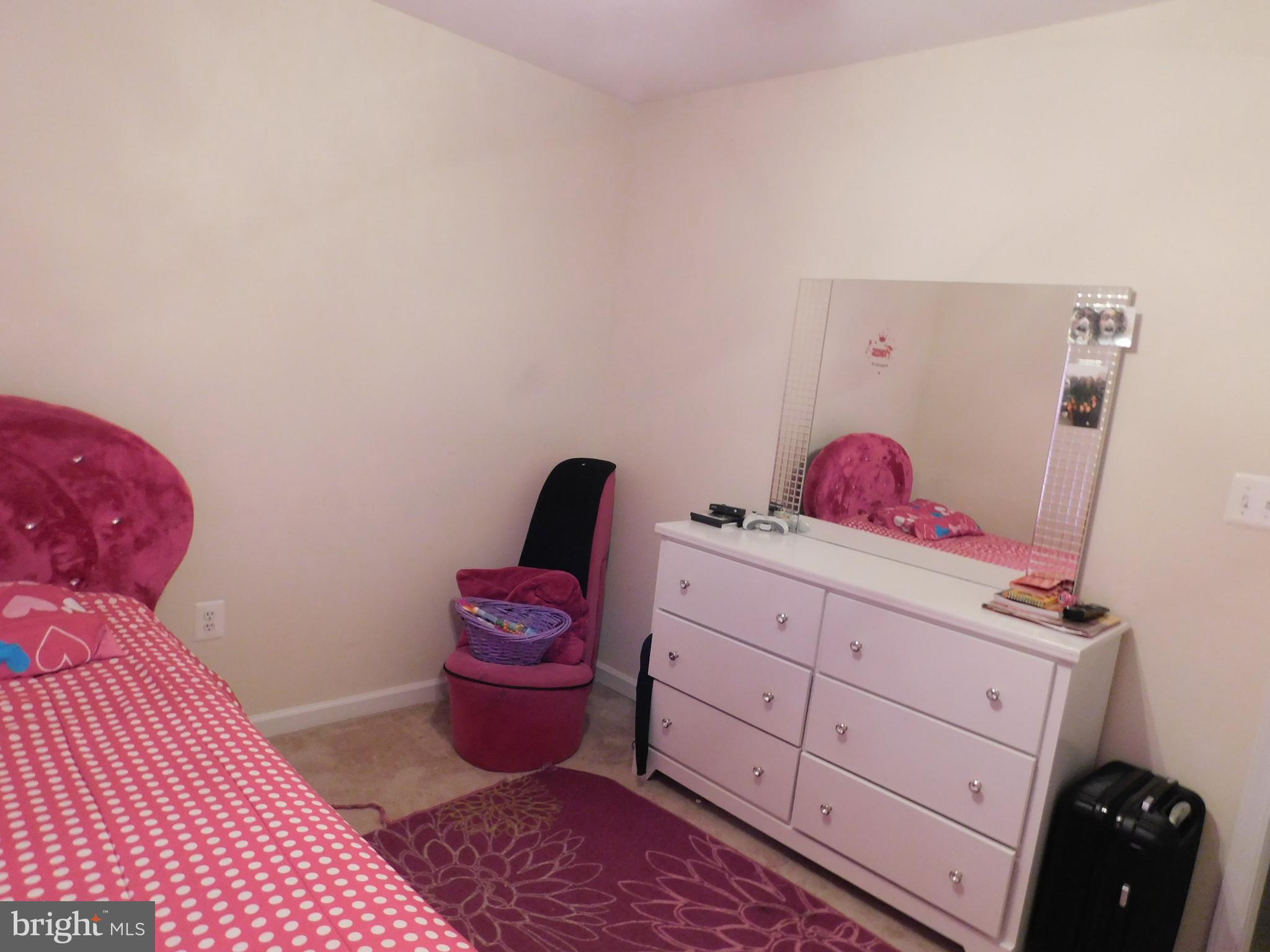 LAKE LAND - Residential Lease