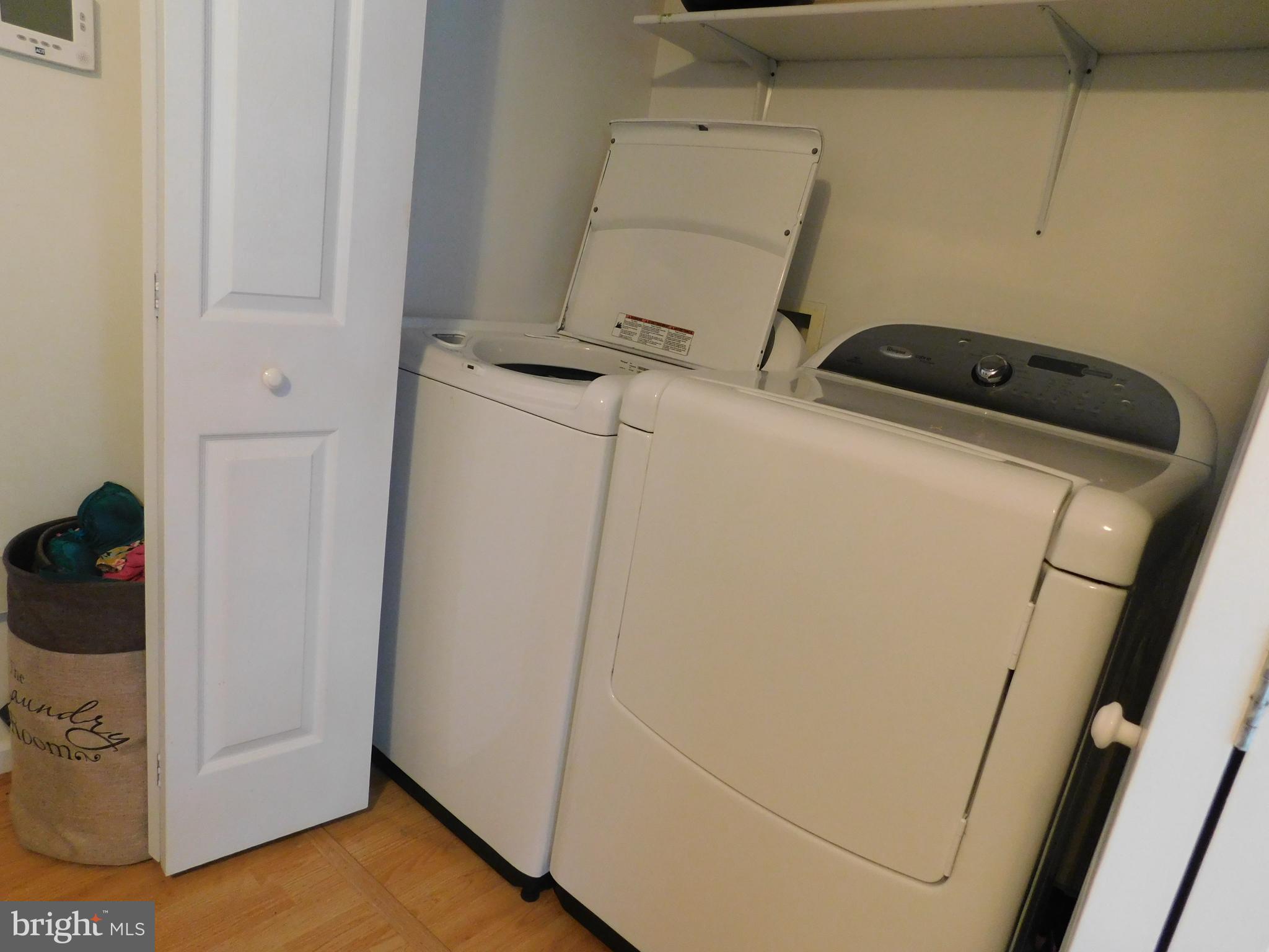 LAKE LAND - Residential Lease