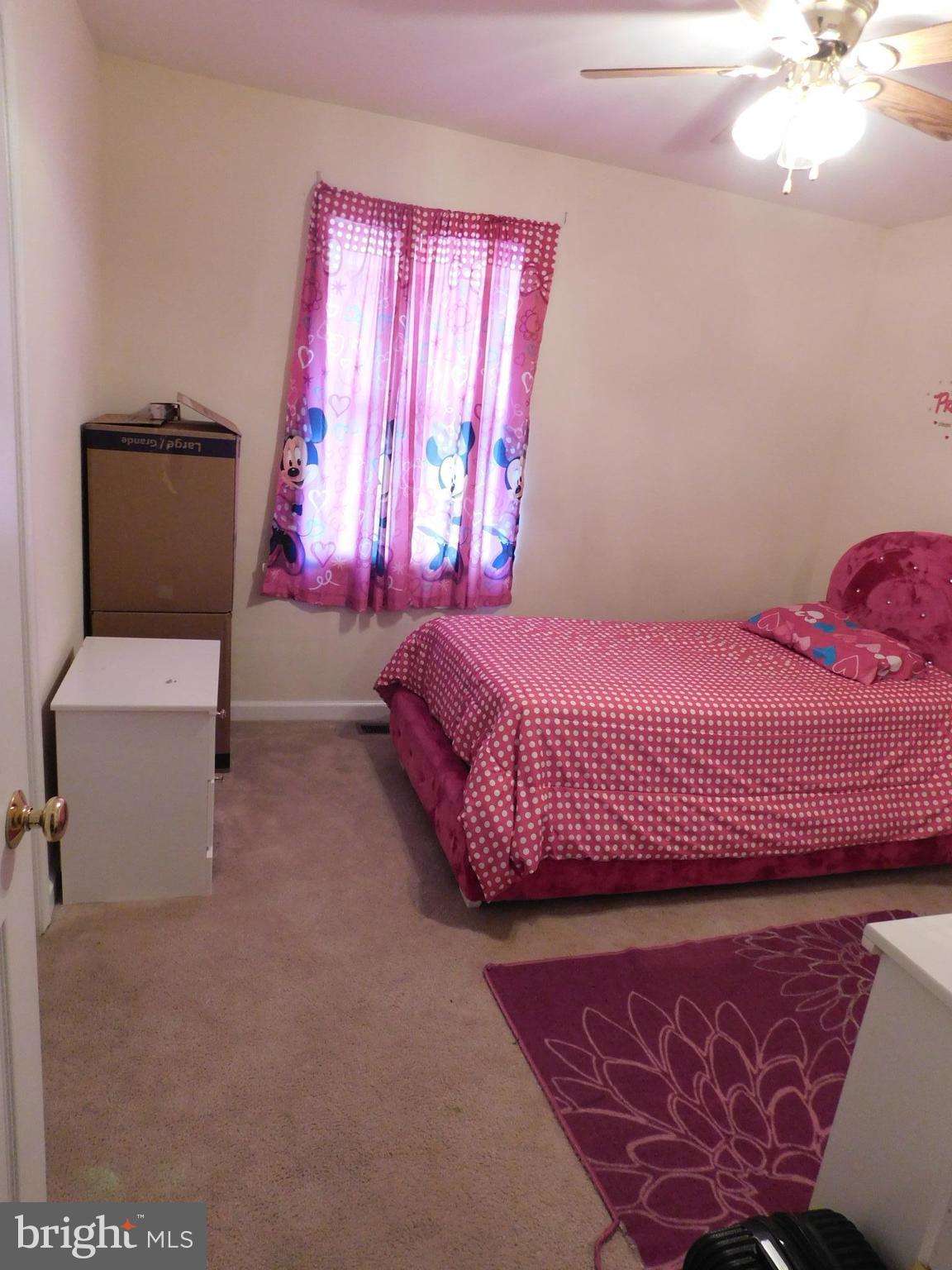 LAKE LAND - Residential Lease