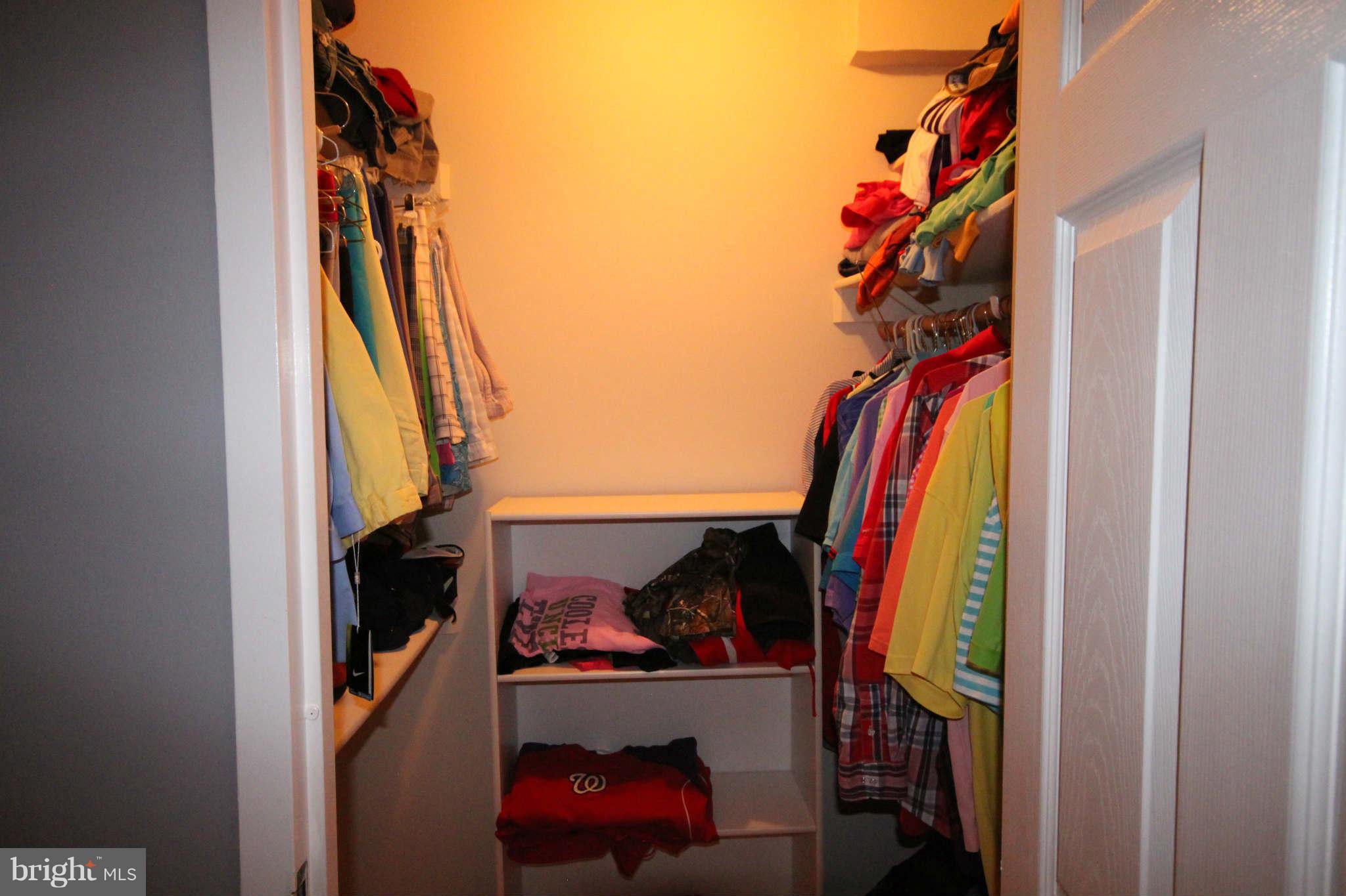 SKYLINE PLAZA - Residential