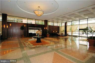 SKYLINE PLAZA - Residential