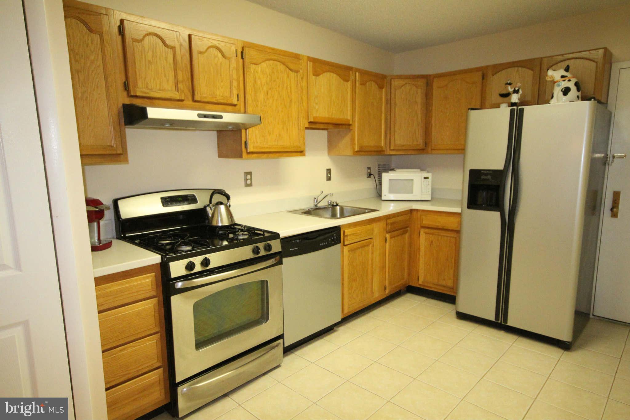 SKYLINE PLAZA - Residential