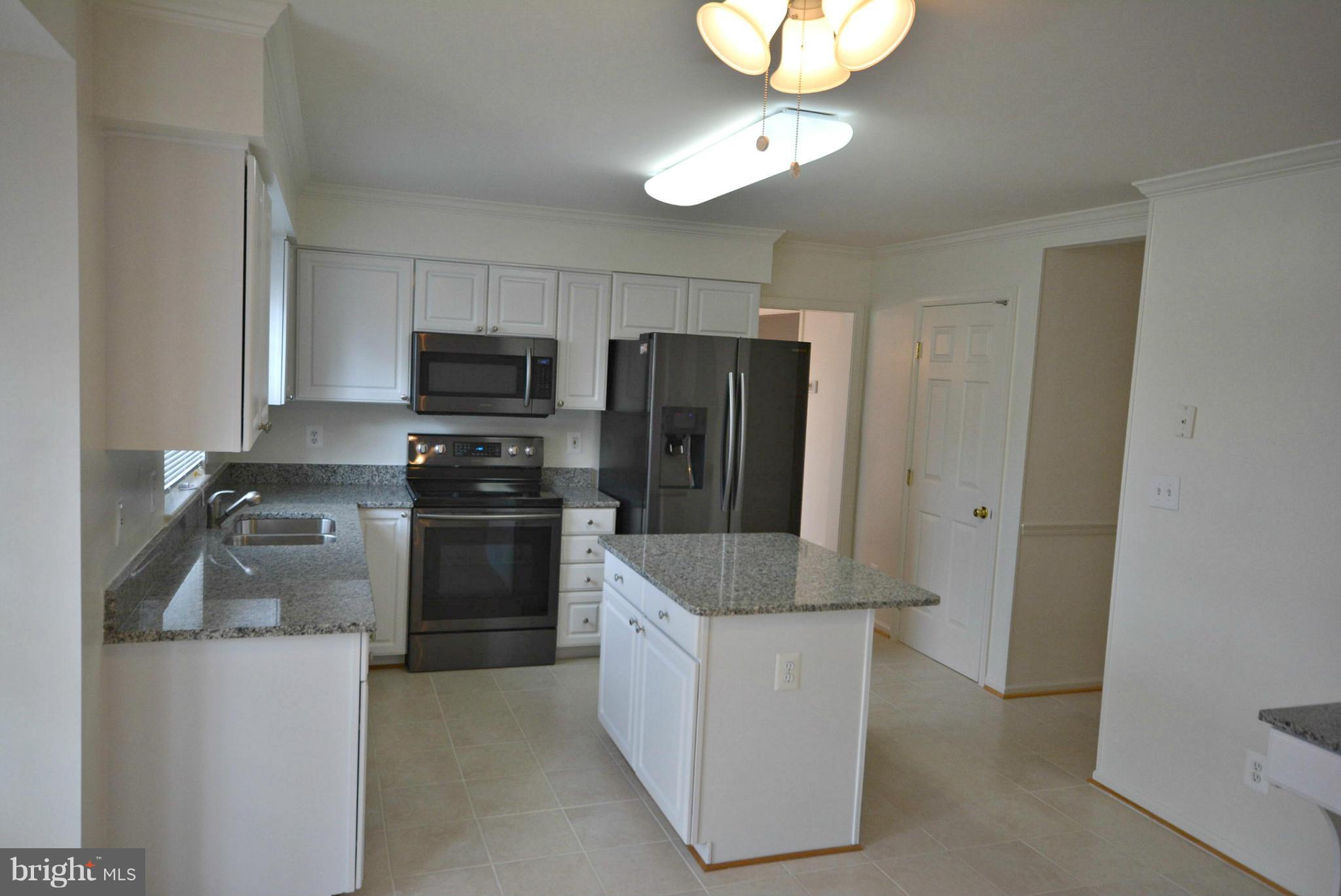 WELLINGTON/CLOVERHILL - Residential