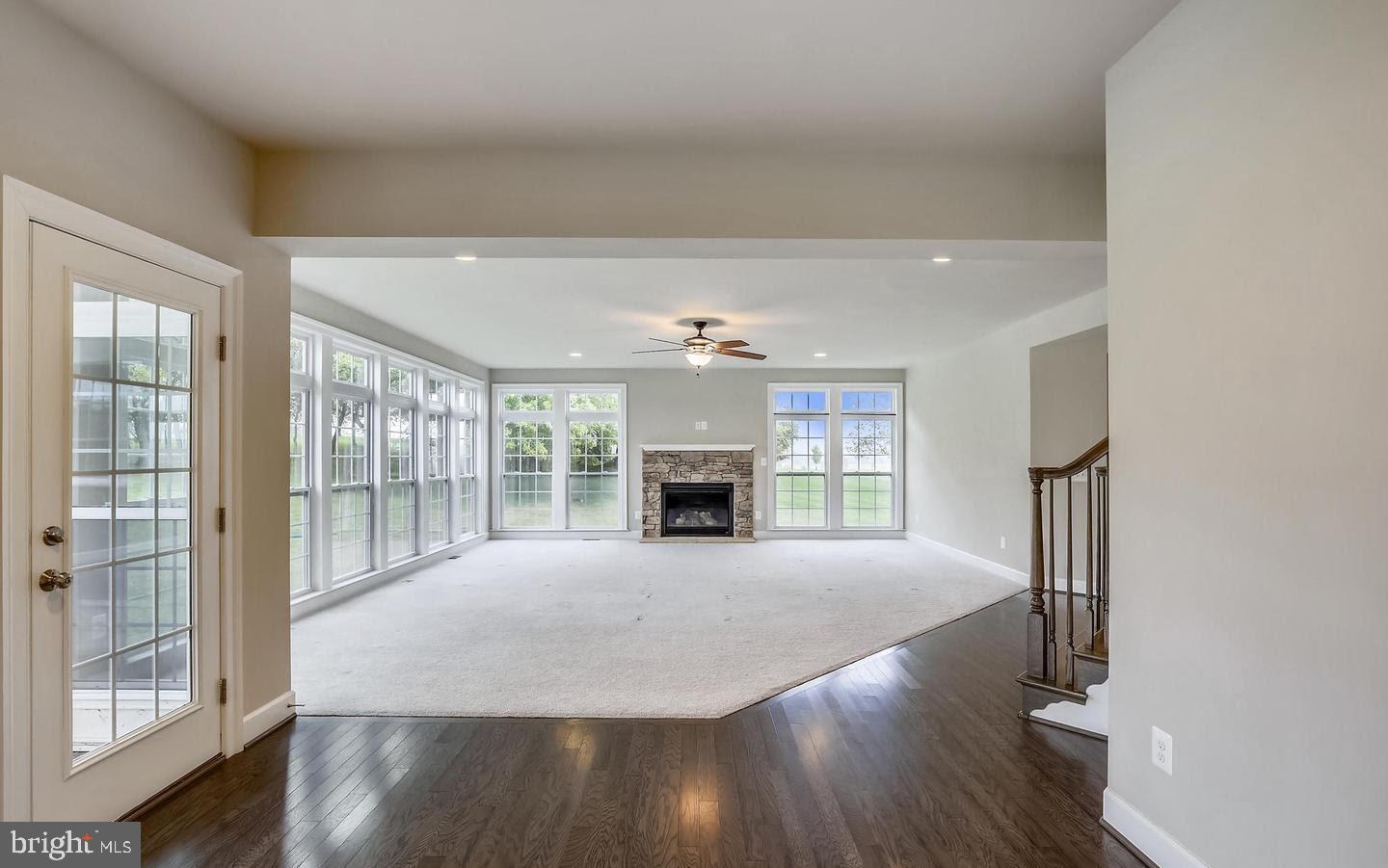 FALCONAIRE - Residential Lease